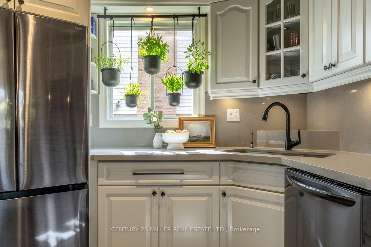 Photo 10 of 619 Moorelands Crescent, Milton, Timberlea — HOMEH