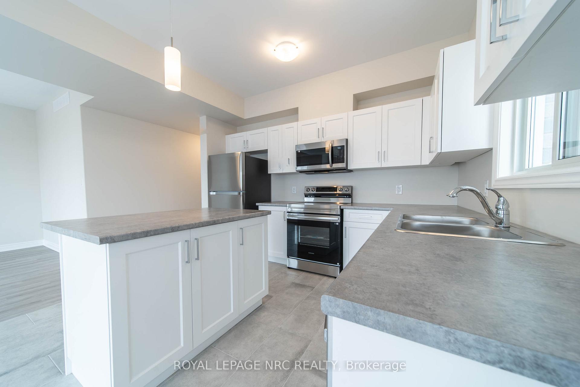 Photo 4 of 52 Willson Drive, Thorold, Hurricane/Merrittville — HOMEH