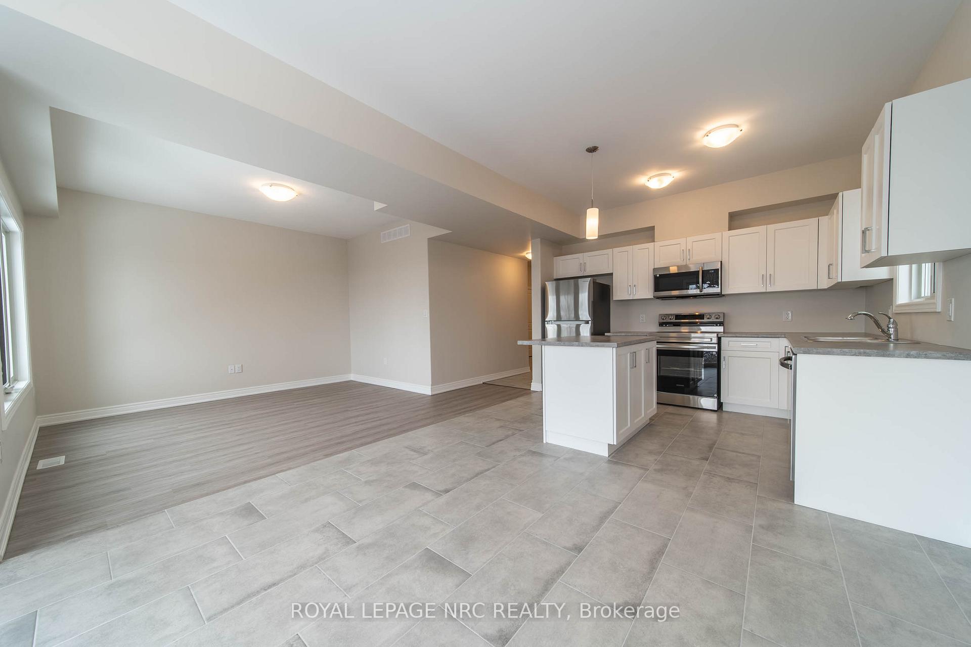 Photo 8 of 52 Willson Drive, Thorold, Hurricane/Merrittville — HOMEH