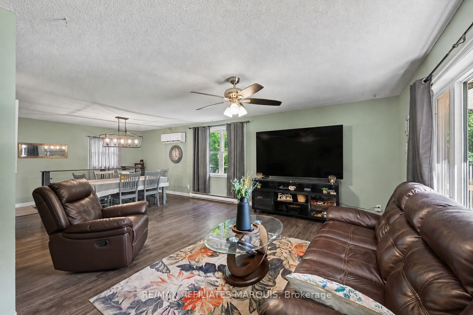 Photo 9 of 10 Bay Road, Rideau Lakes, Rideau Lakes (South Elmsley) Twp — HOMEH