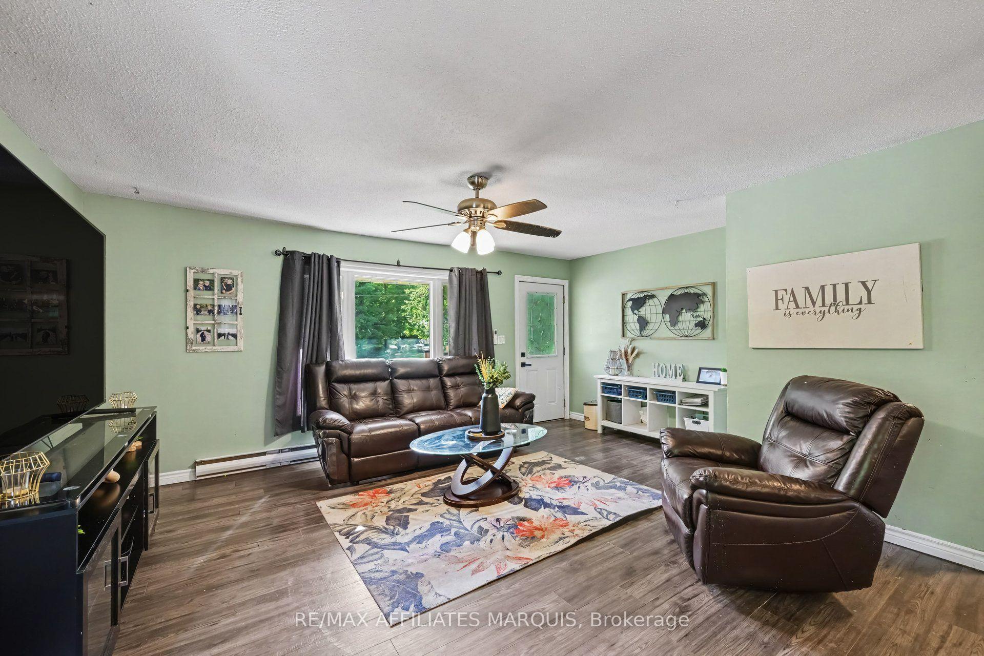 Photo 11 of 10 Bay Road, Rideau Lakes, Rideau Lakes (South Elmsley) Twp — HOMEH