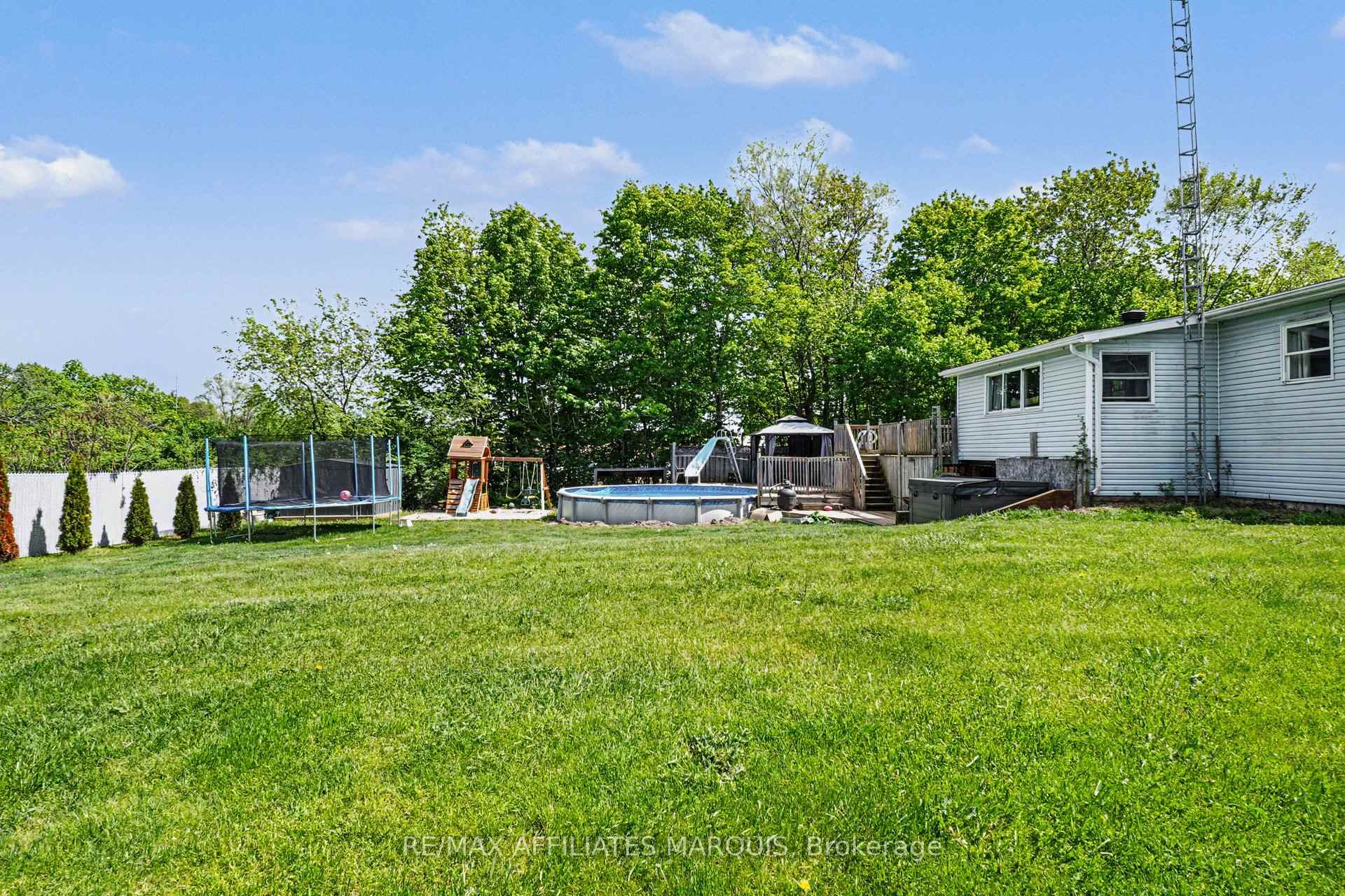 Photo 55 of 10 Bay Road, Rideau Lakes, Rideau Lakes (South Elmsley) Twp — HOMEH