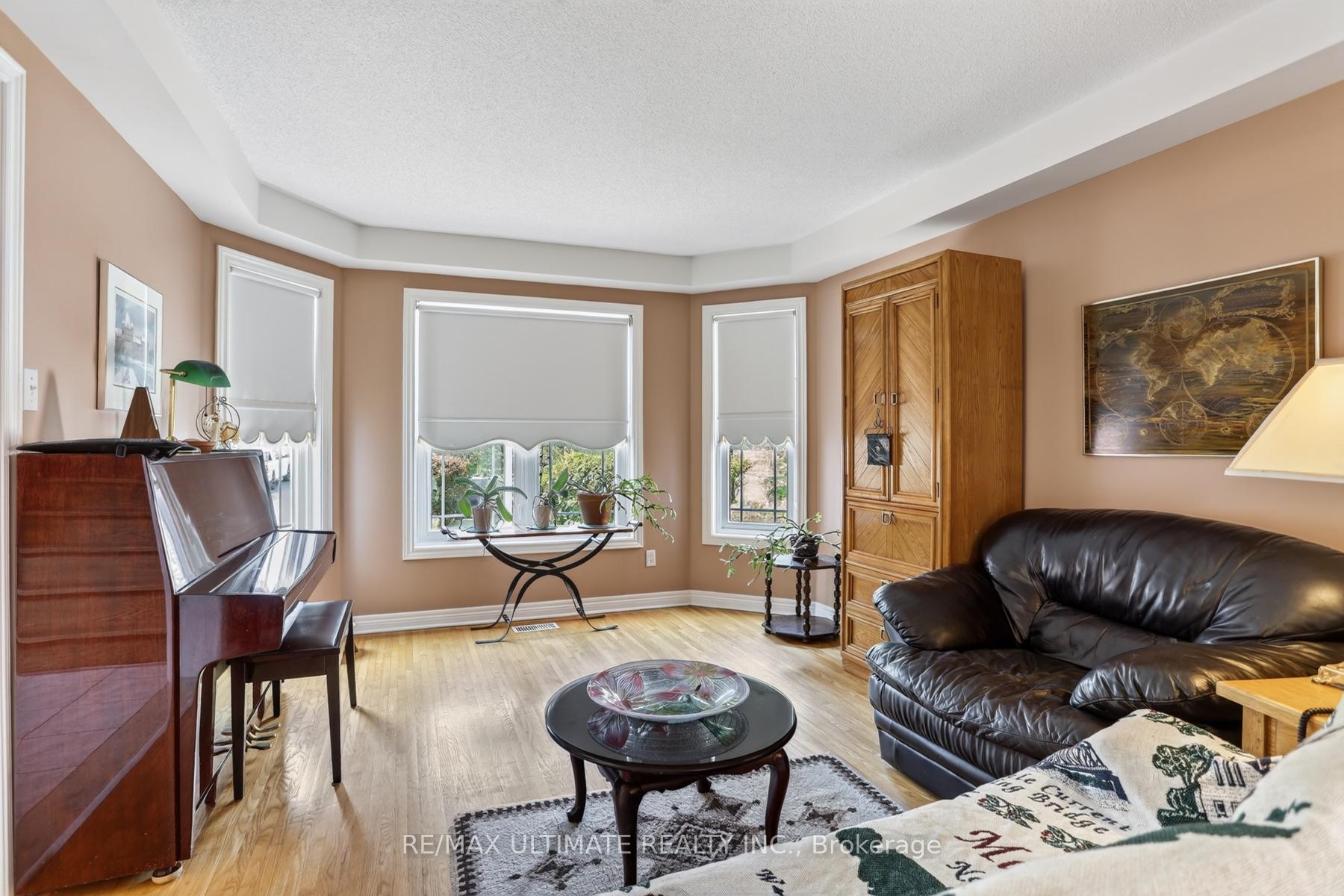 Photo 6 of 60 Devonridge Crescent, Scarborough, Highland Creek — HOMEH
