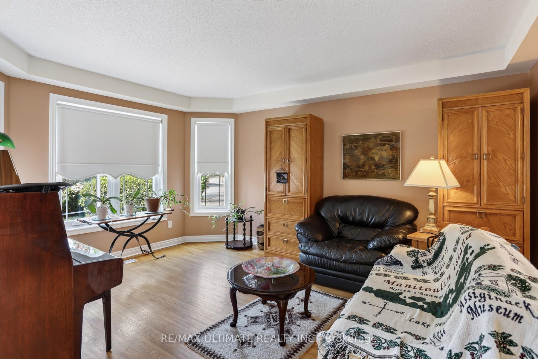 Photo 7 of 60 Devonridge Crescent, Scarborough, Highland Creek — HOMEH