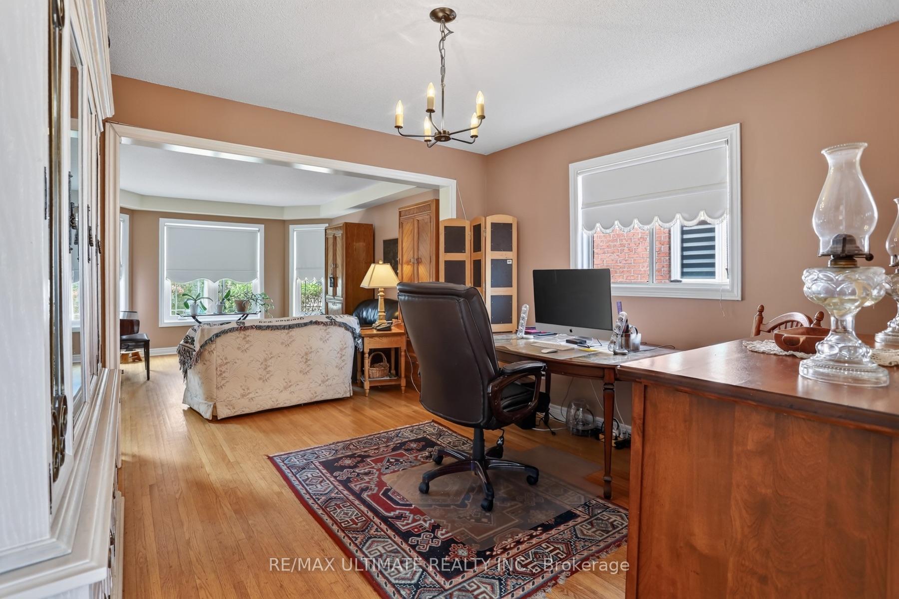 Photo 10 of 60 Devonridge Crescent, Scarborough, Highland Creek — HOMEH