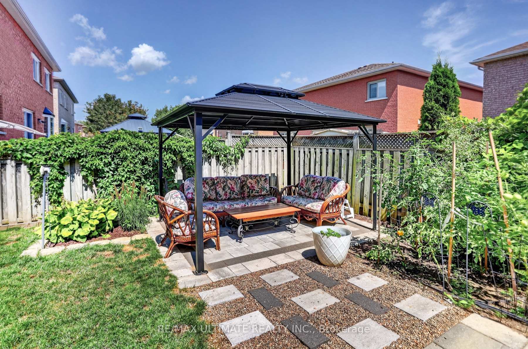 Photo 34 of 60 Devonridge Crescent, Scarborough, Highland Creek — HOMEH