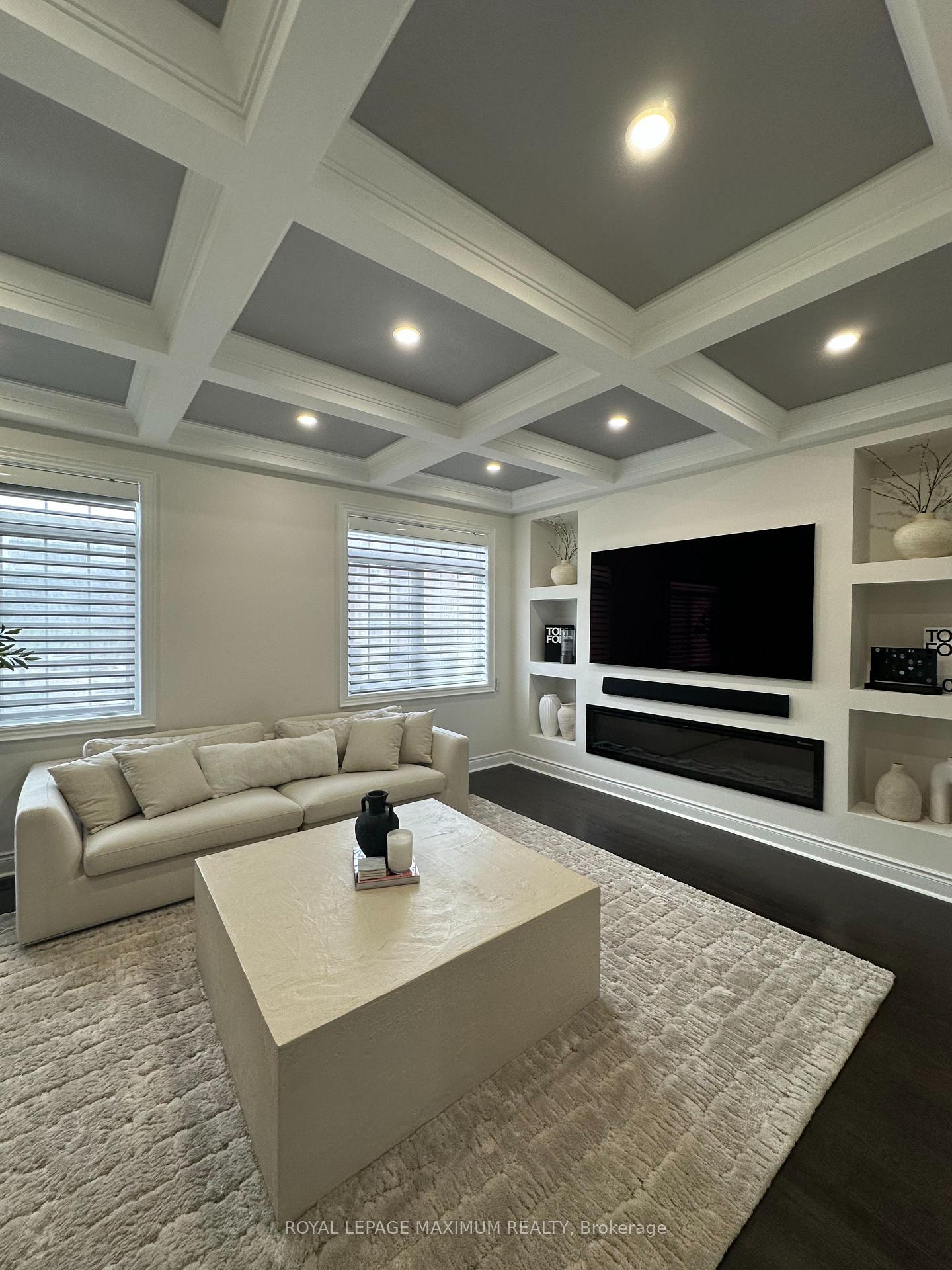Photo 5 of 42 Ingleside Street, Vaughan, East Woodbridge — HOMEH