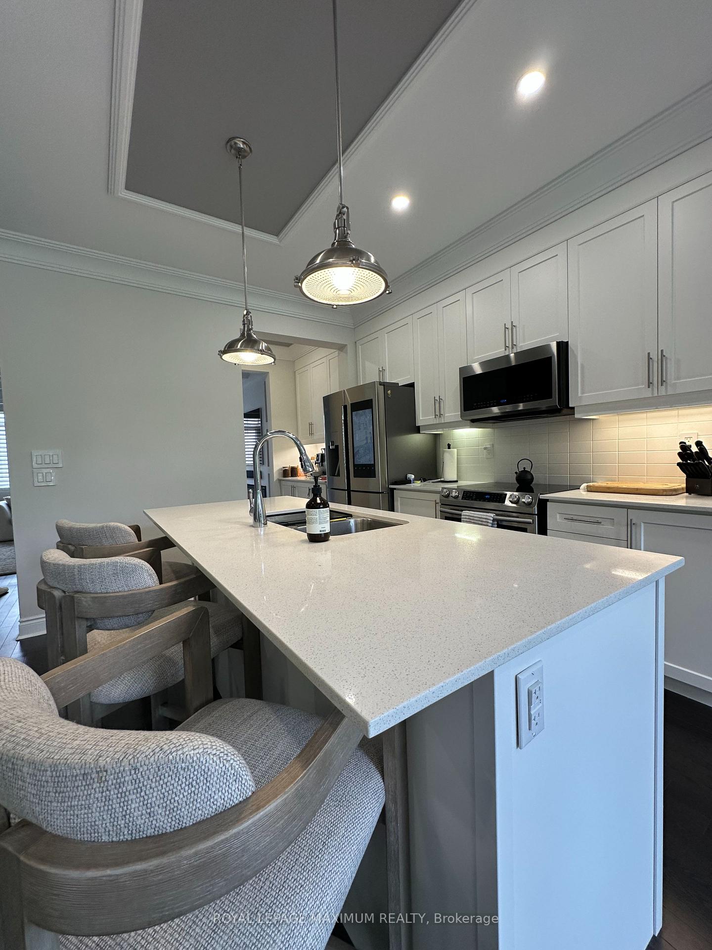 Photo 11 of 42 Ingleside Street, Vaughan, East Woodbridge — HOMEH
