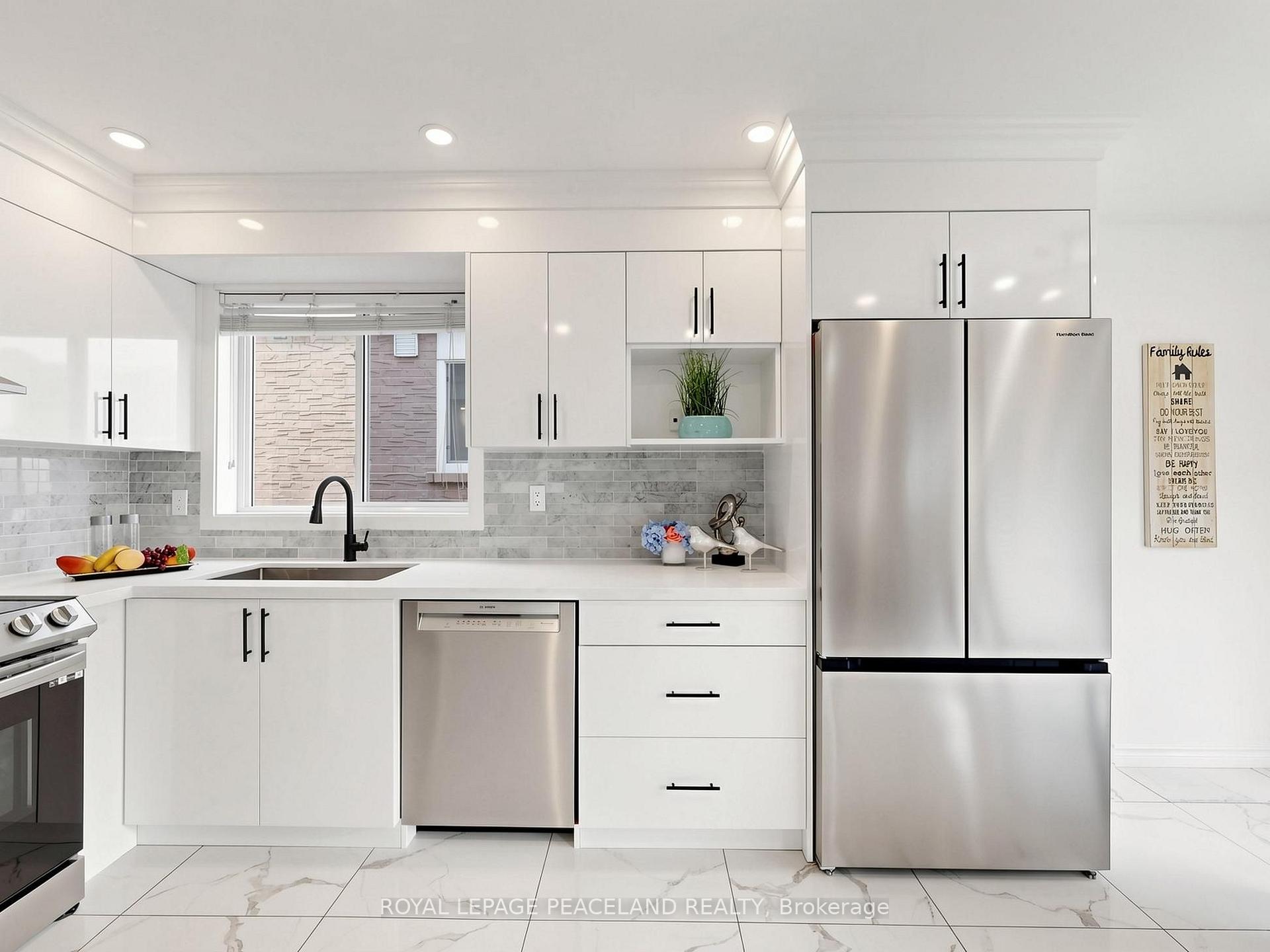 Photo 7 of 3 Newport Way, Markham, Thornhill — HOMEH
