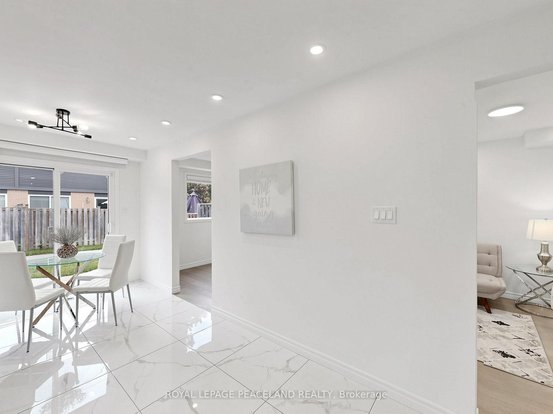 Photo 12 of 3 Newport Way, Markham, Thornhill — HOMEH