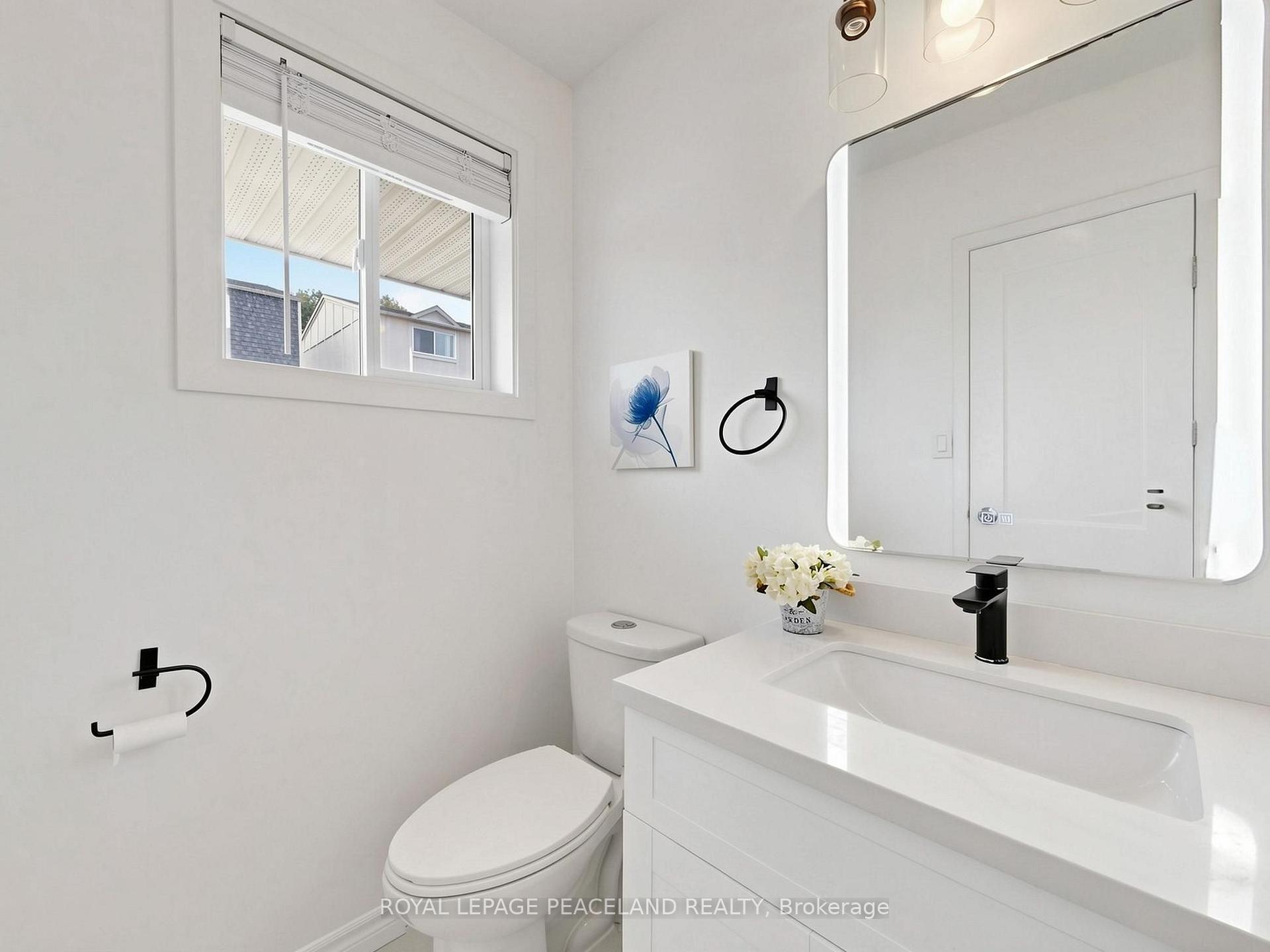 Photo 15 of 3 Newport Way, Markham, Thornhill — HOMEH