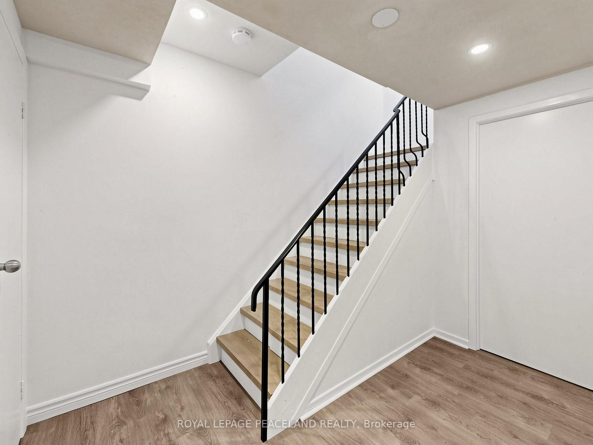 Photo 32 of 3 Newport Way, Markham, Thornhill — HOMEH