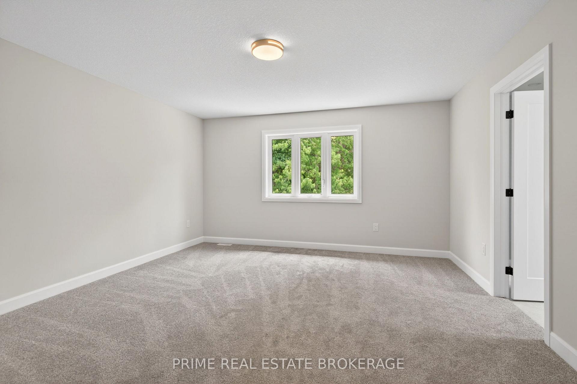 Photo 11 of Unit 5, 177 Chestnut Street, Lucan Biddulph, Lucan — HOMEH
