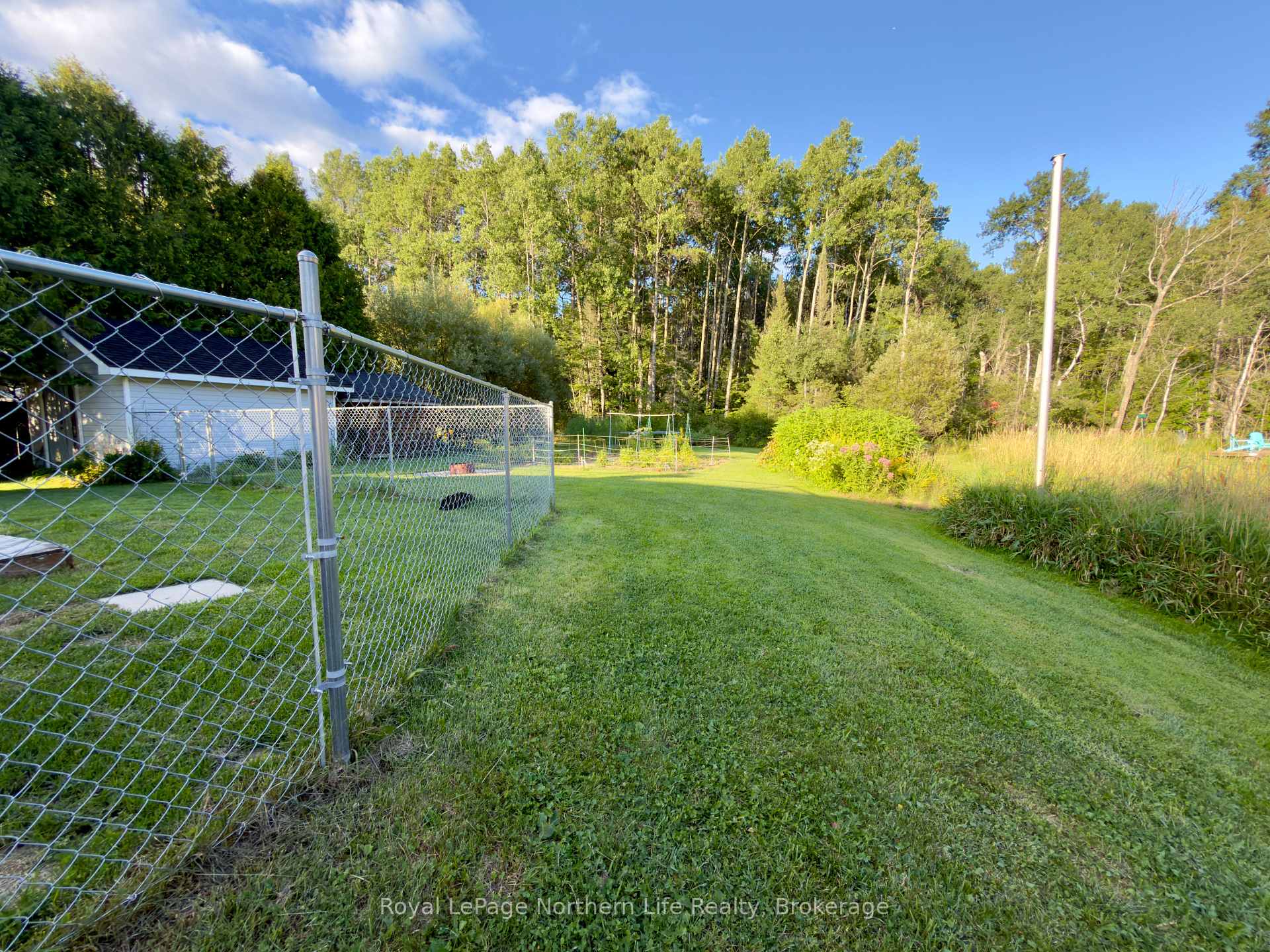 Photo 7 of 87 Ridgemount Drive, East Ferris, Corbeil — HOMEH