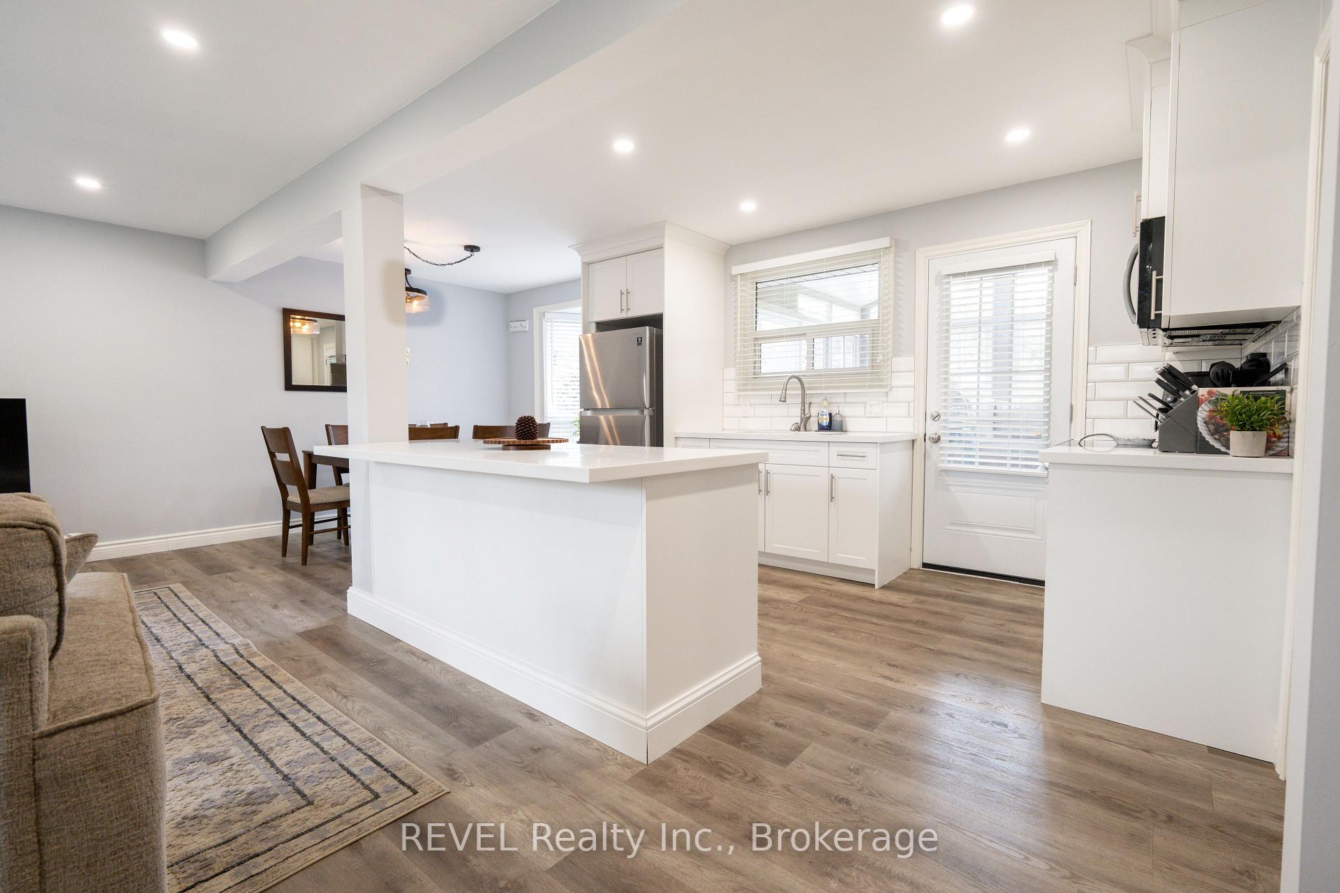 Photo 8 of 4480 Queensway Gardens, Niagara Falls, Morrison — HOMEH