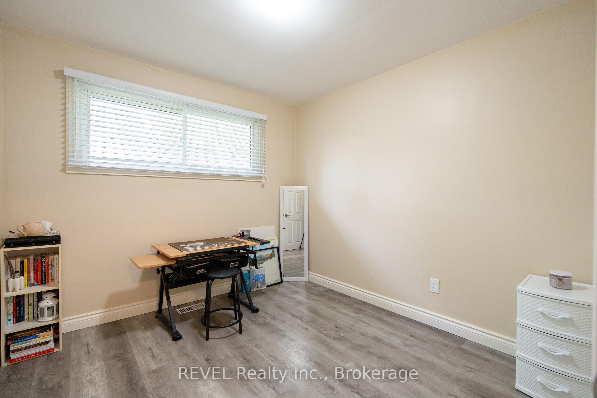 Photo 16 of 4480 Queensway Gardens, Niagara Falls, Morrison — HOMEH