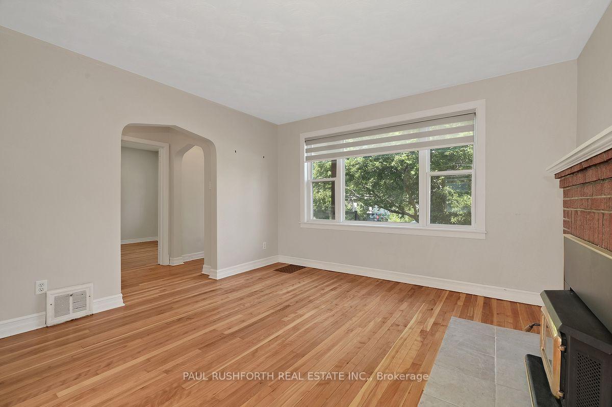 Photo 8 of 1072 Richard Avenue, Ottawa, Billings Bridge — HOMEH
