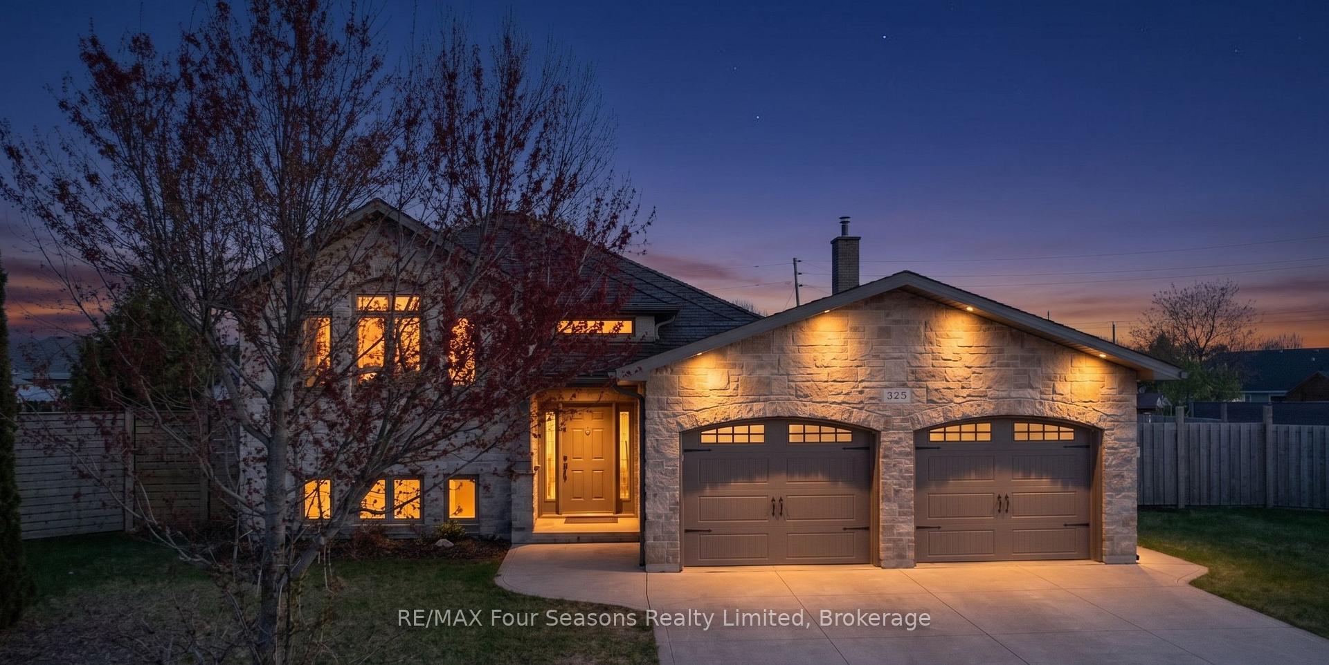 Photo of 325 Gingrich Crescent