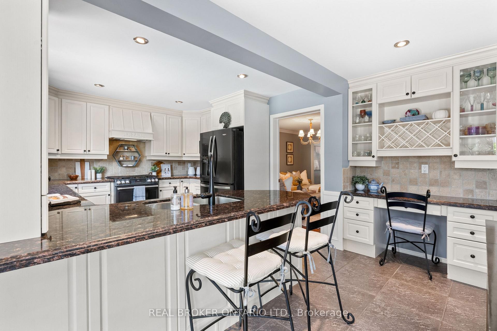 Photo 9 of 1291 Windrush Drive, Oakville, Glen Abbey — HOMEH