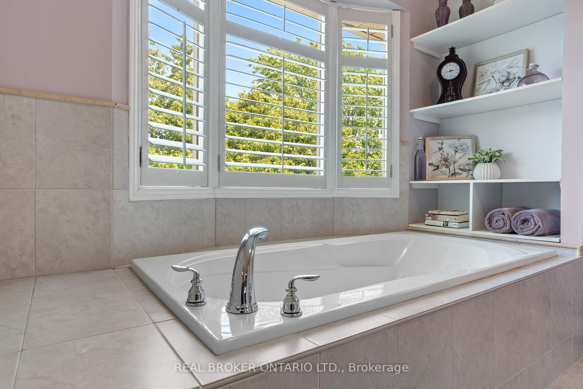 Photo 29 of 1291 Windrush Drive, Oakville, Glen Abbey — HOMEH