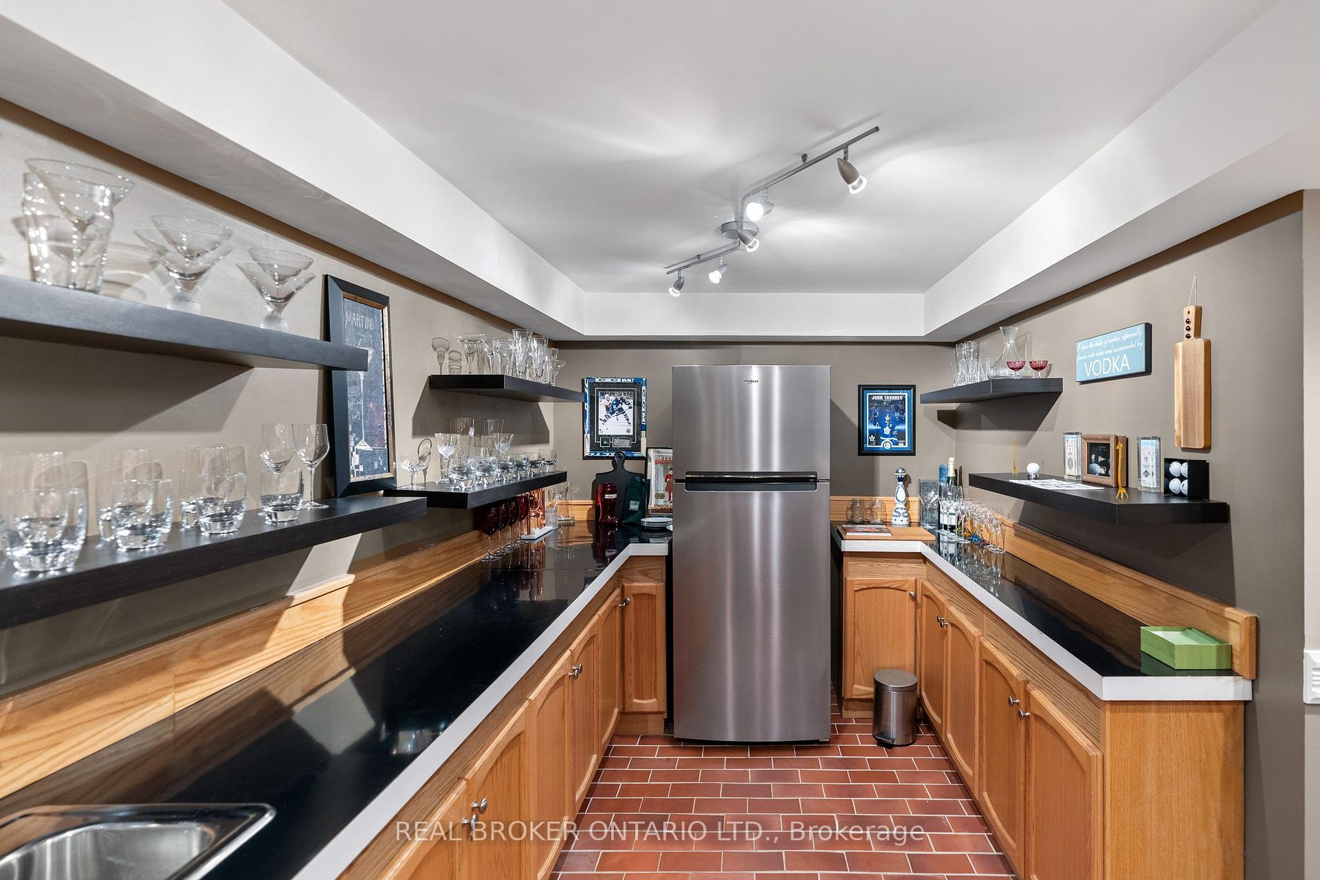 Photo 35 of 1291 Windrush Drive, Oakville, Glen Abbey — HOMEH