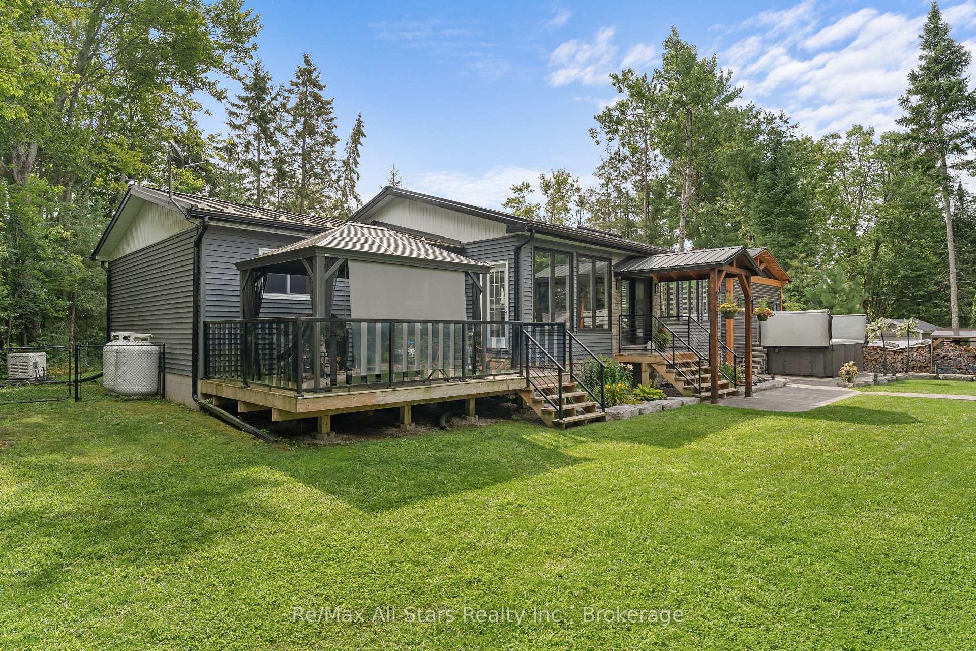 Photo 3 of 30 River Road, Kawartha Lakes, Fenelon Falls — HOMEH