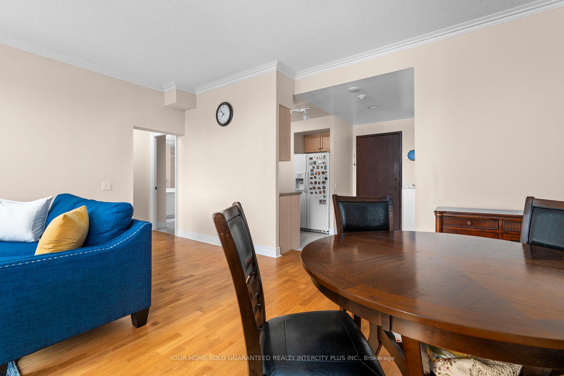 Photo 12 of Unit 811, 1 Clairtrell Road, North York, Willowdale East — HOMEH