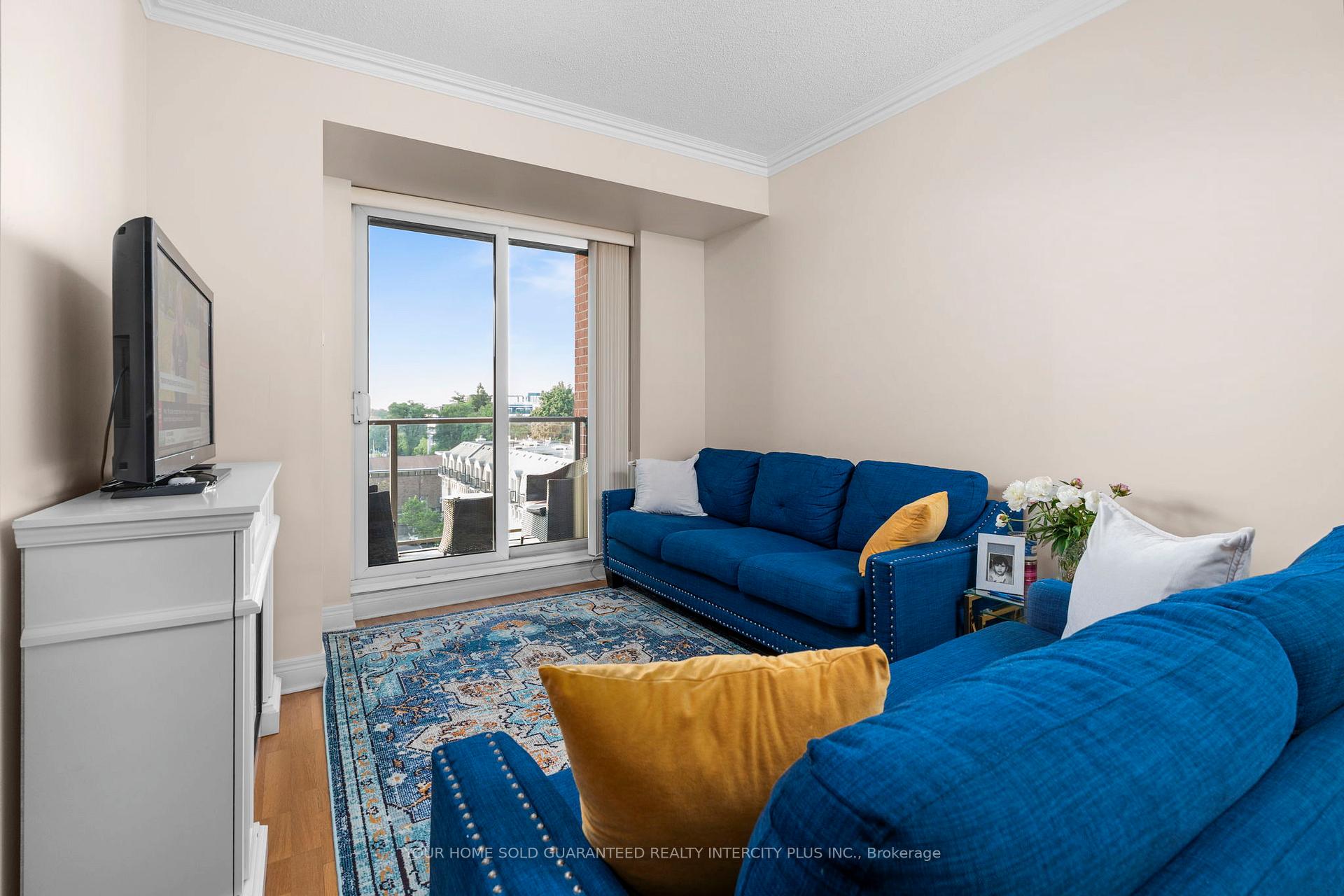 Photo 13 of Unit 811, 1 Clairtrell Road, North York, Willowdale East — HOMEH