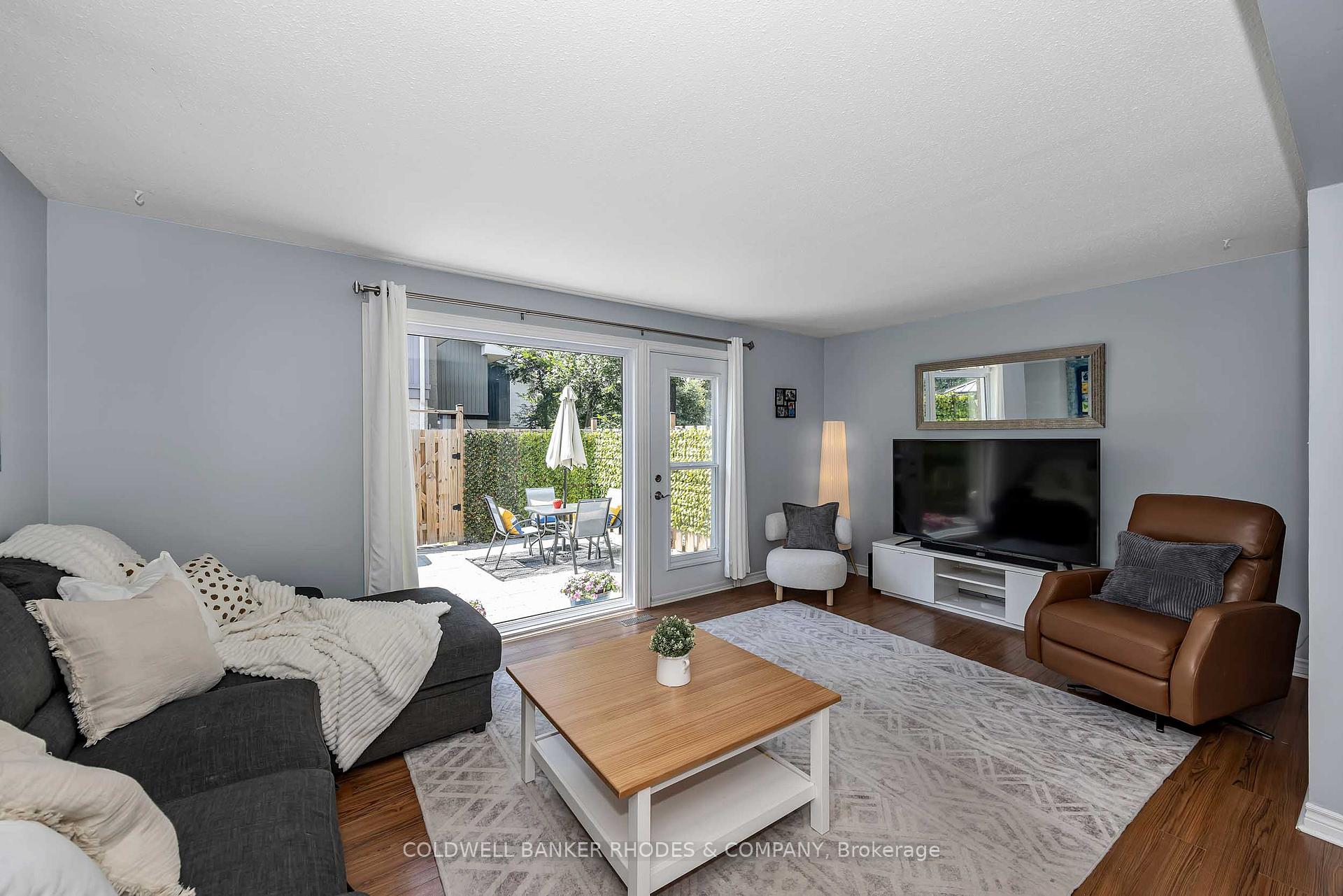 Photo 12 of 68 Costello Avenue, Ottawa, Leslie Park — HOMEH