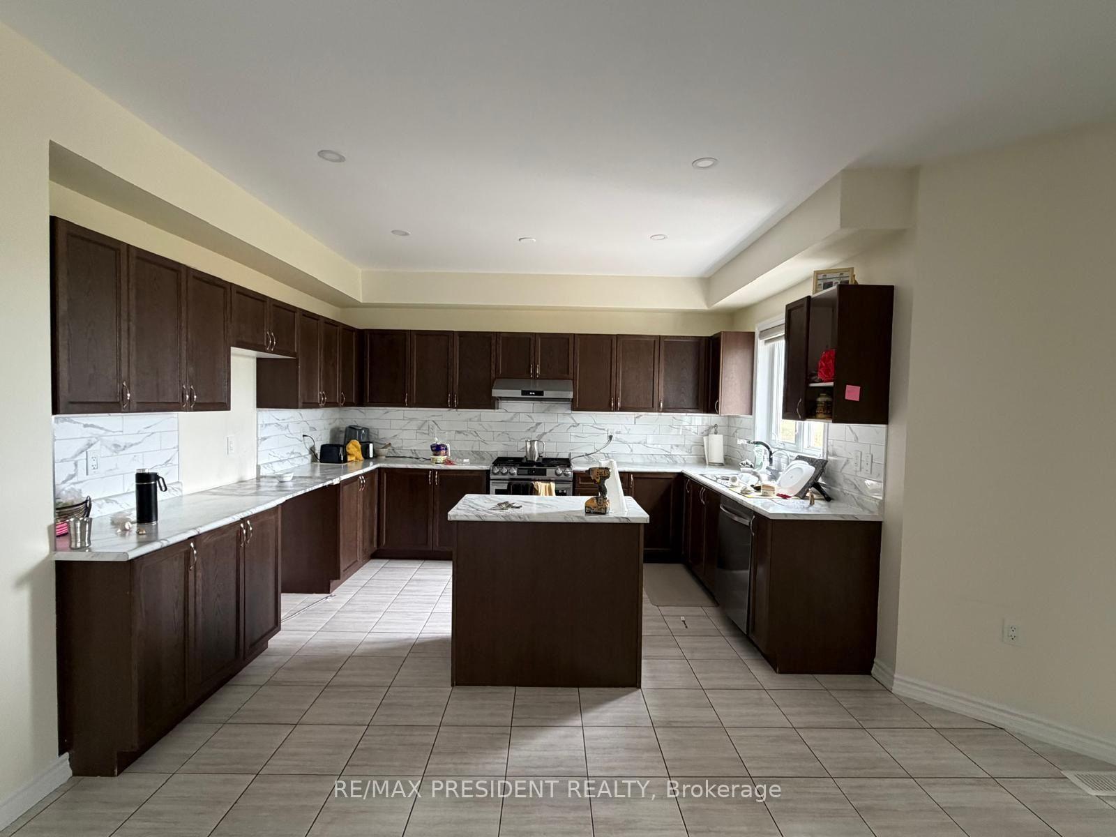 Photo 3 of 37 Todd Crescent, Southgate — HOMEH