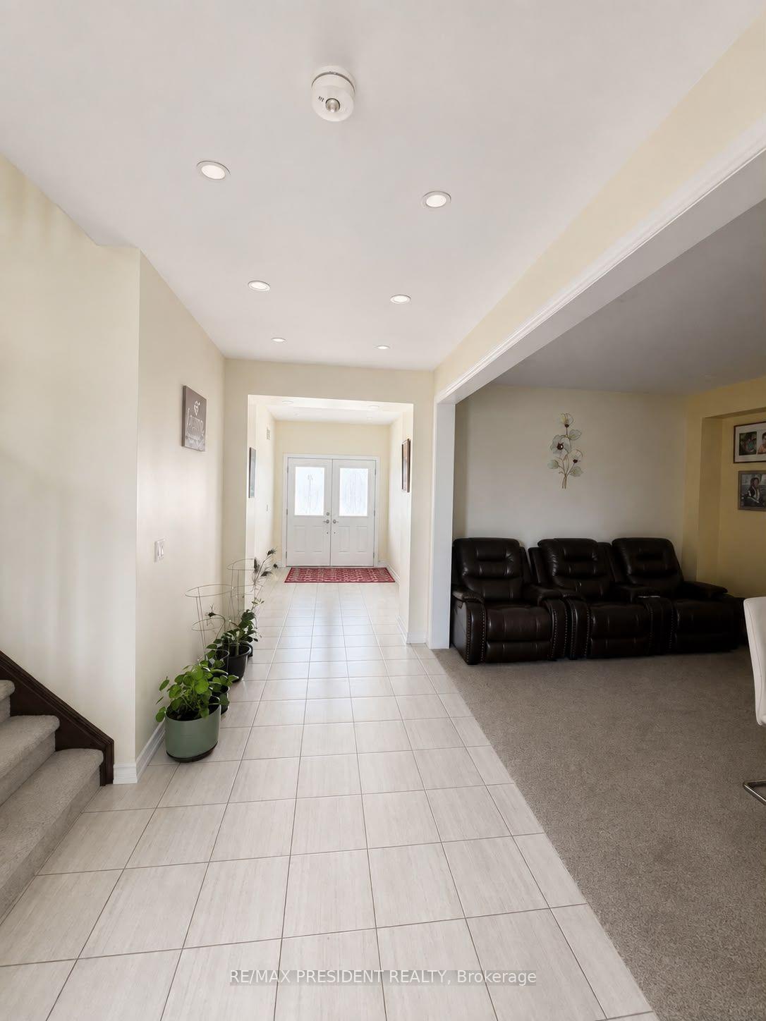 Photo 8 of 37 Todd Crescent, Southgate — HOMEH