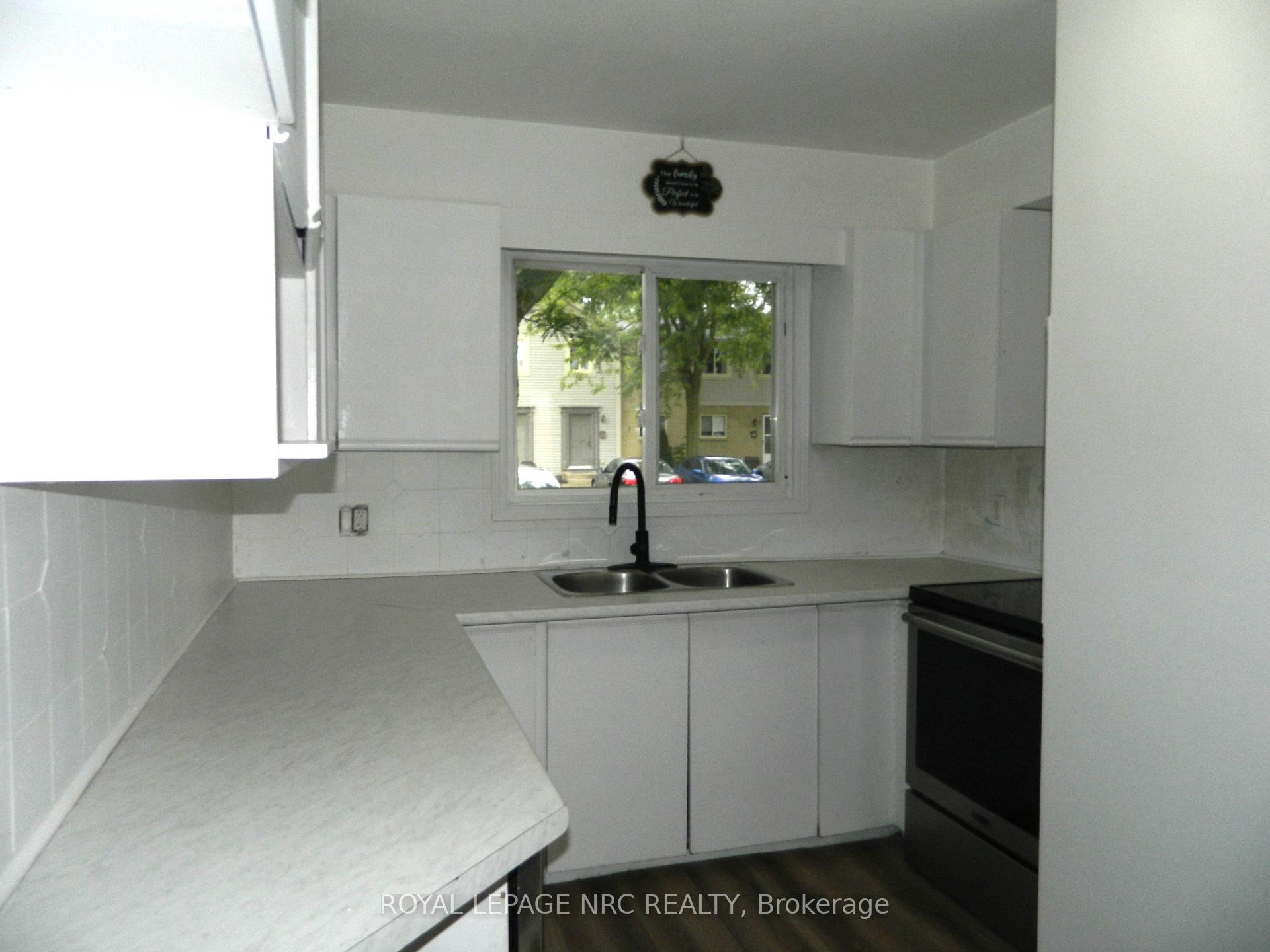 Photo 2 of Unit 53, 65 Dorchester Boulevard, St. Catharines, Carlton/Bunting — HOMEH