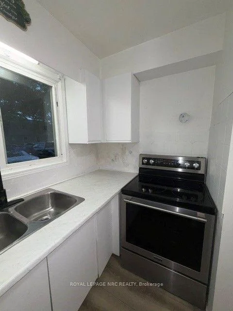 Photo 3 of Unit 53, 65 Dorchester Boulevard, St. Catharines, Carlton/Bunting — HOMEH