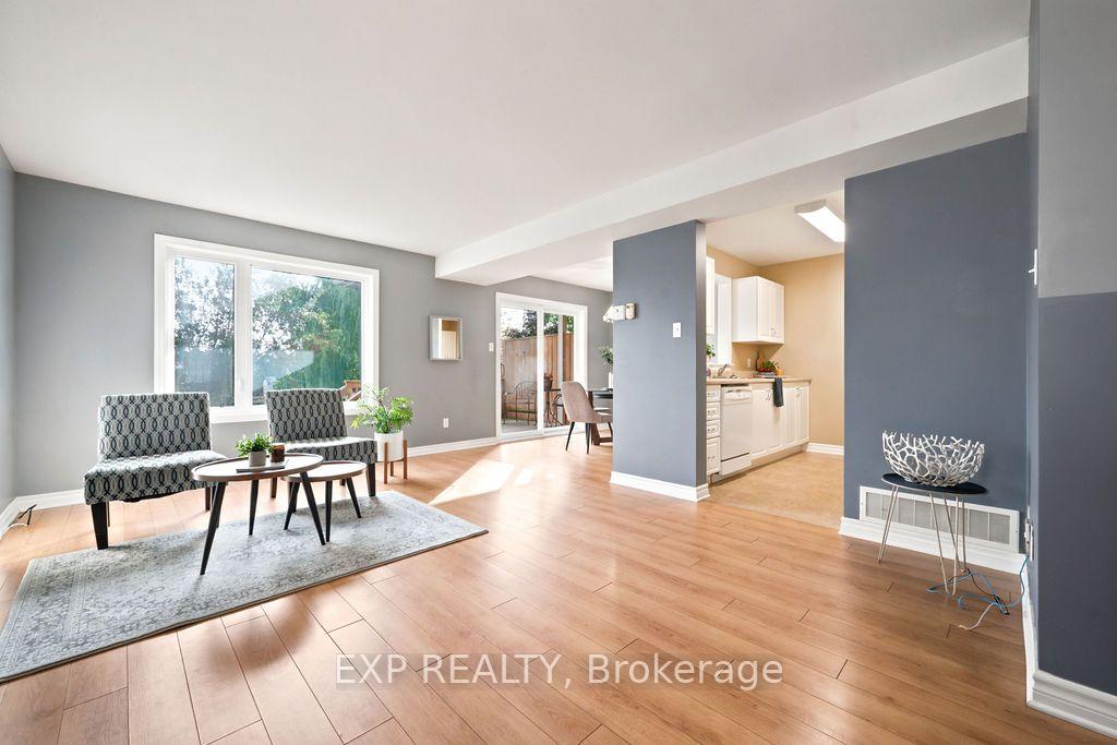 Photo 4 of 131 Elk Street, Renfrew, Renfrew — HOMEH