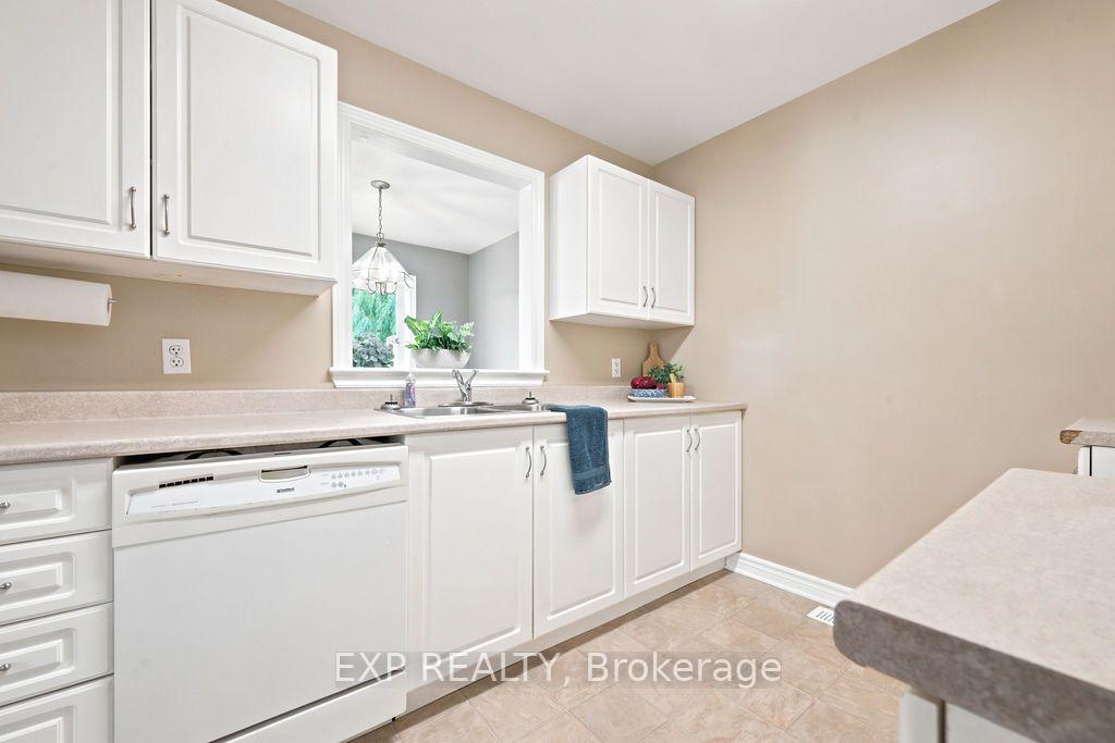 Photo 7 of 131 Elk Street, Renfrew, Renfrew — HOMEH