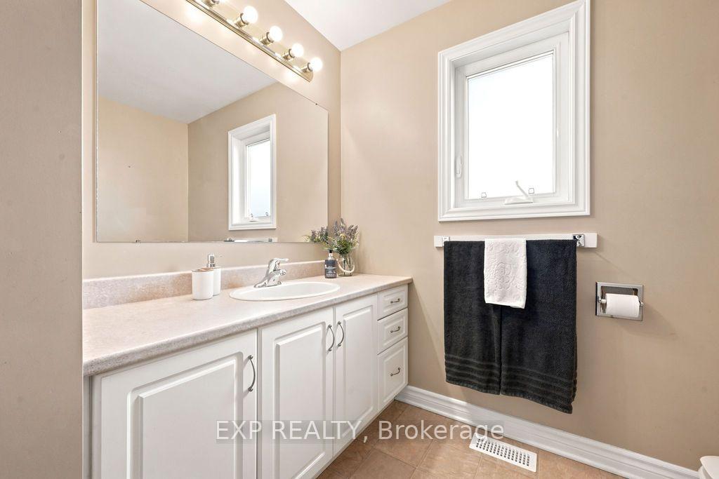 Photo 16 of 131 Elk Street, Renfrew, Renfrew — HOMEH