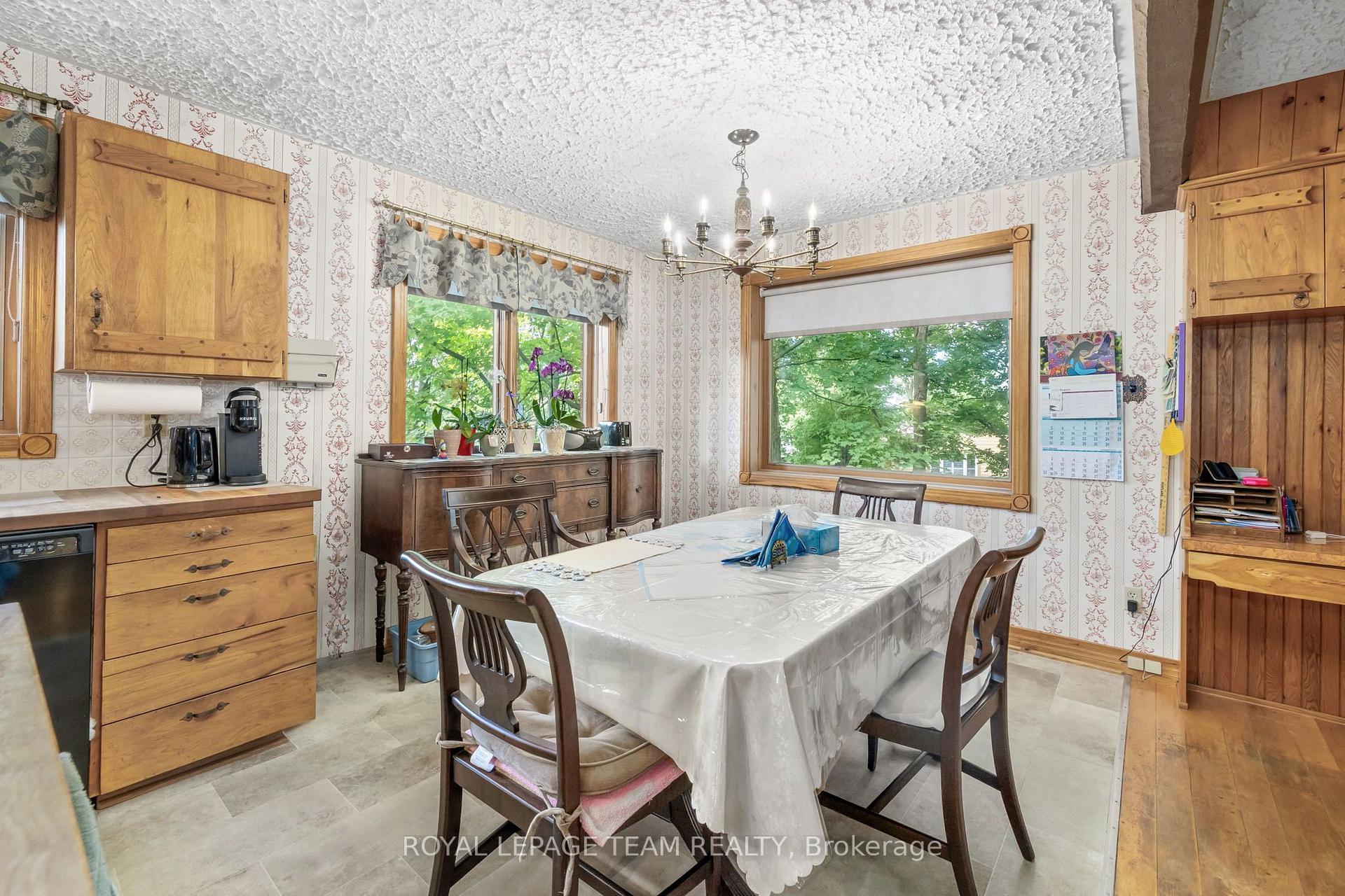 Photo 14 of 14 Taunton Place, Ottawa, Rothwell Heights — HOMEH