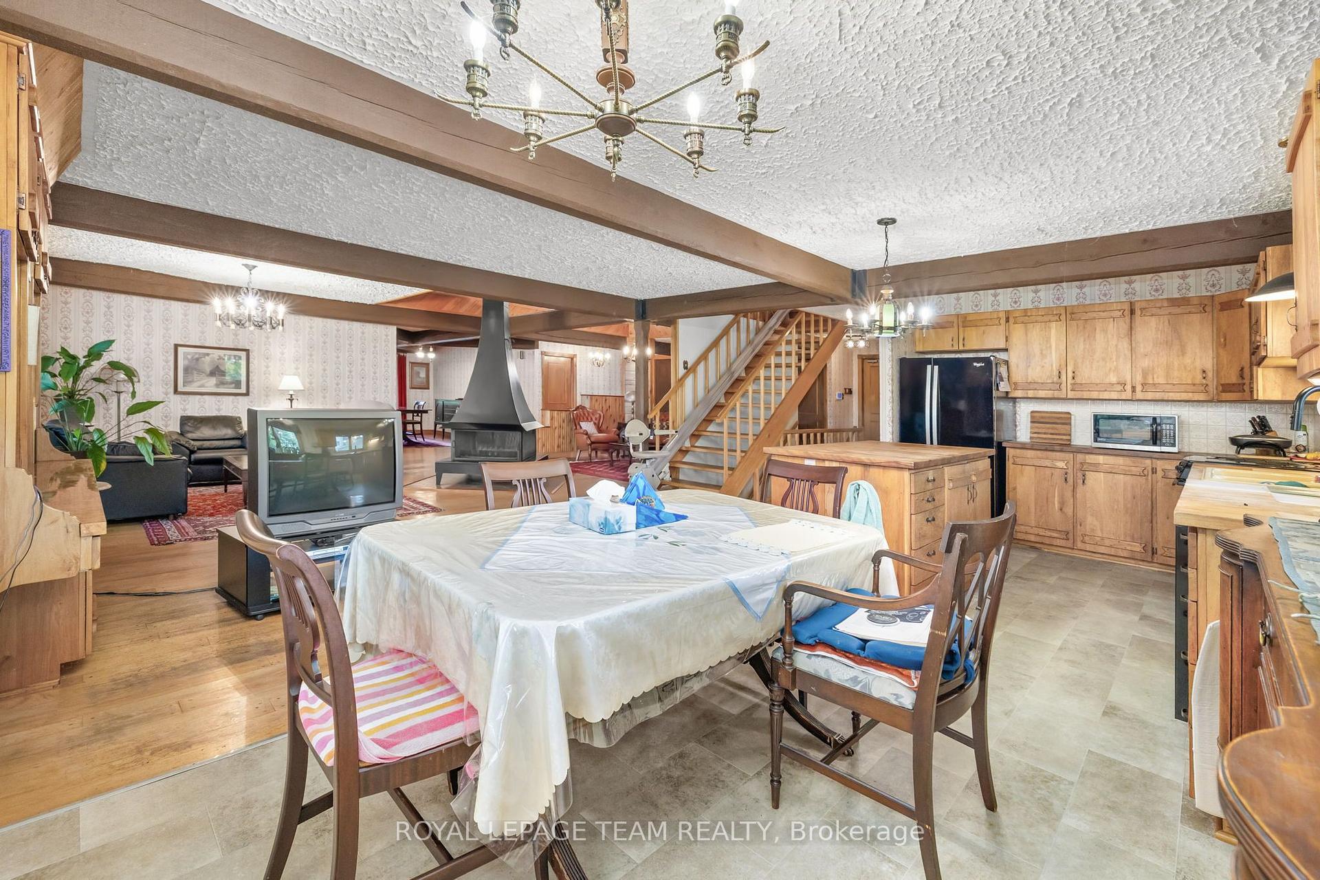Photo 15 of 14 Taunton Place, Ottawa, Rothwell Heights — HOMEH