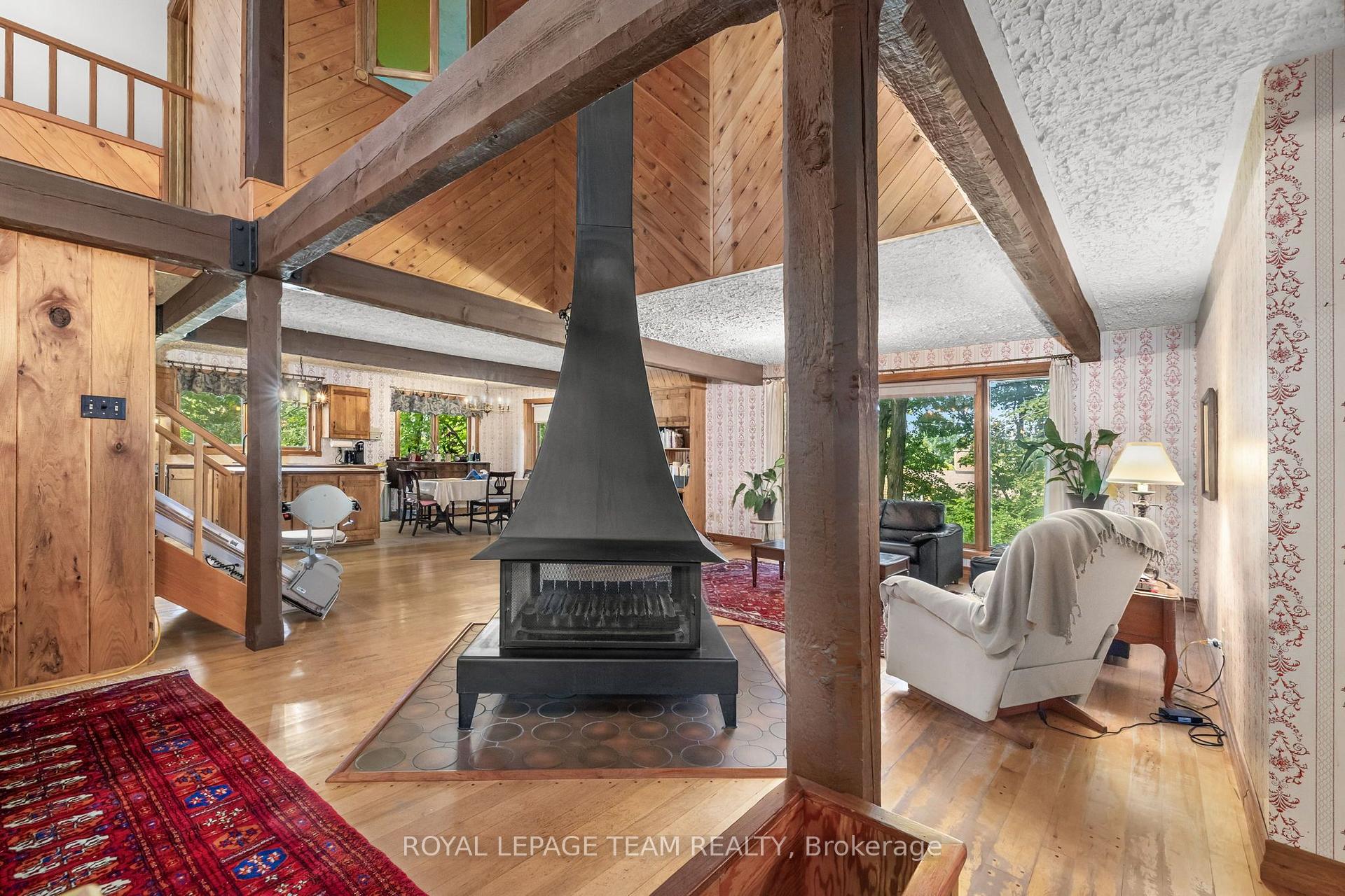 Photo 21 of 14 Taunton Place, Ottawa, Rothwell Heights — HOMEH