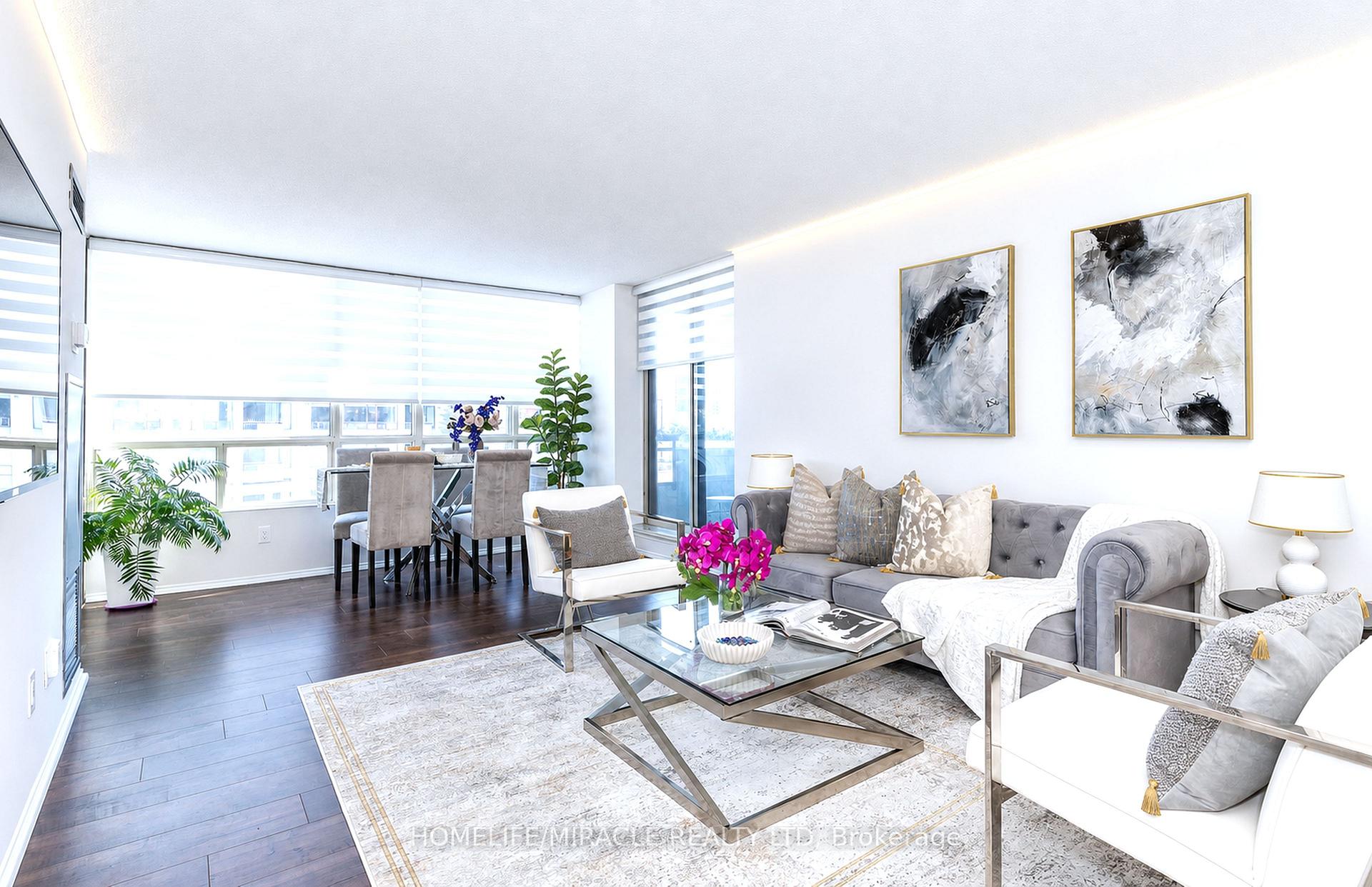 Front of Unit 306, 5785 Yonge Street