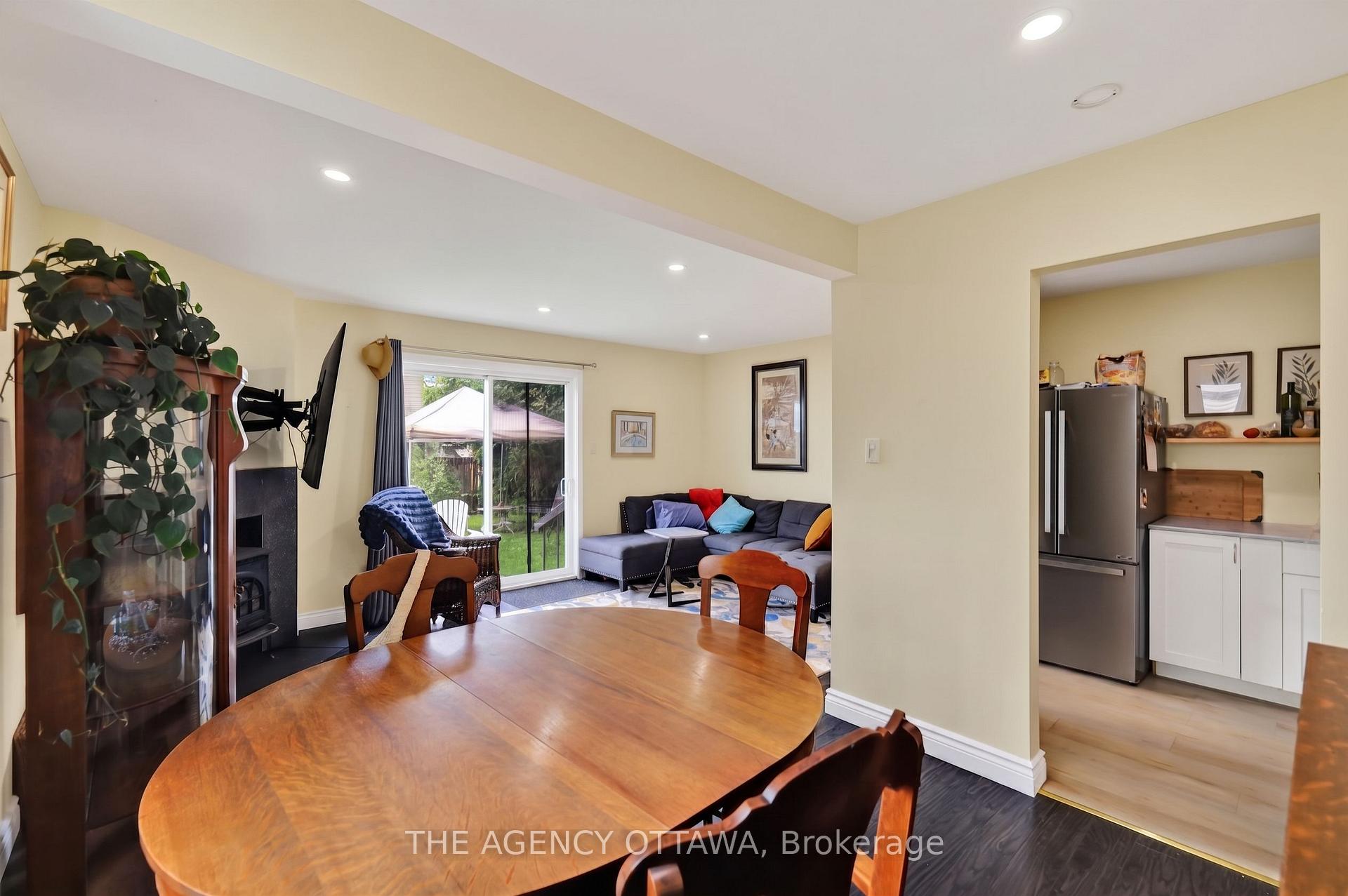 Photo 13 of 1775 Stonehenge Crescent, Ottawa, Pineview — HOMEH