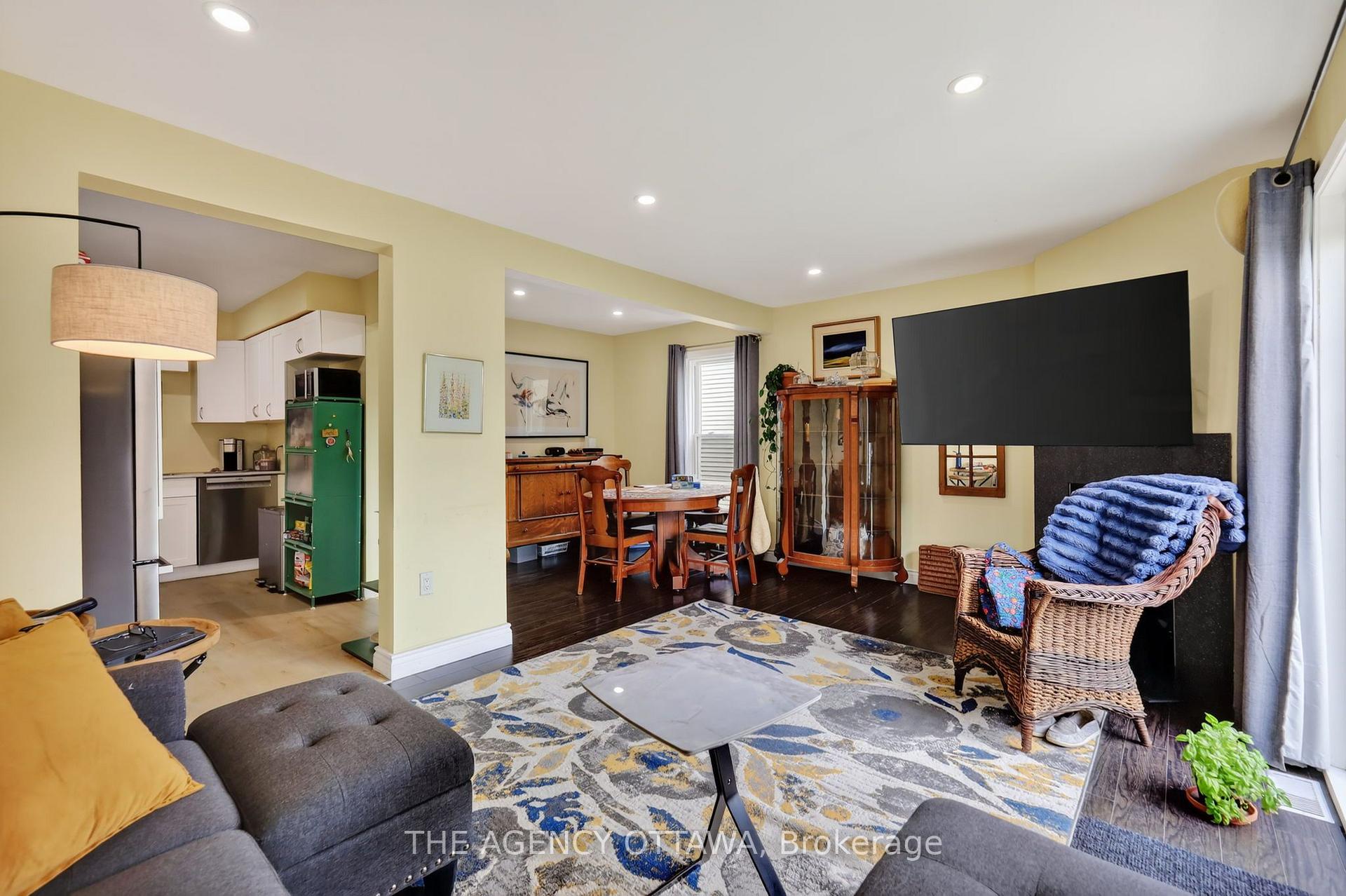 Photo 16 of 1775 Stonehenge Crescent, Ottawa, Pineview — HOMEH
