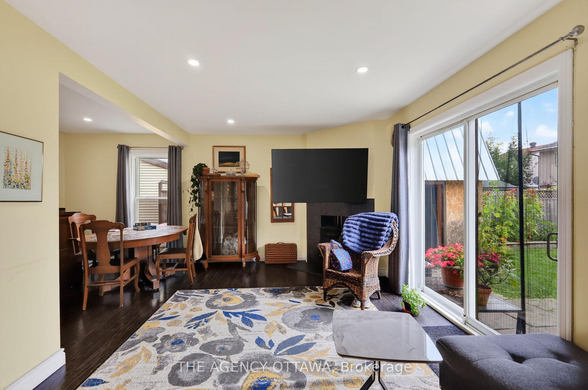 Photo 17 of 1775 Stonehenge Crescent, Ottawa, Pineview — HOMEH