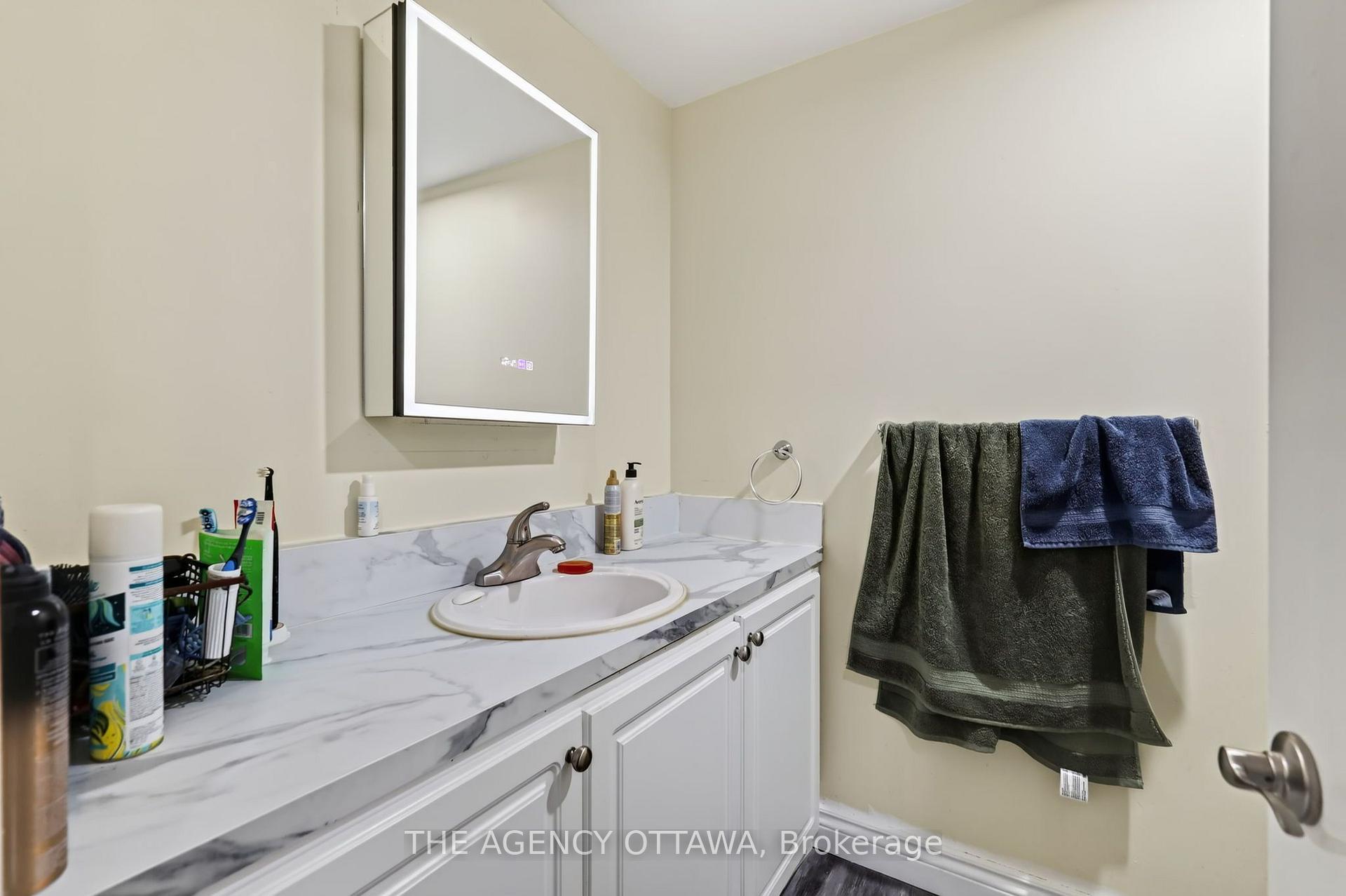 Photo 24 of 1775 Stonehenge Crescent, Ottawa, Pineview — HOMEH