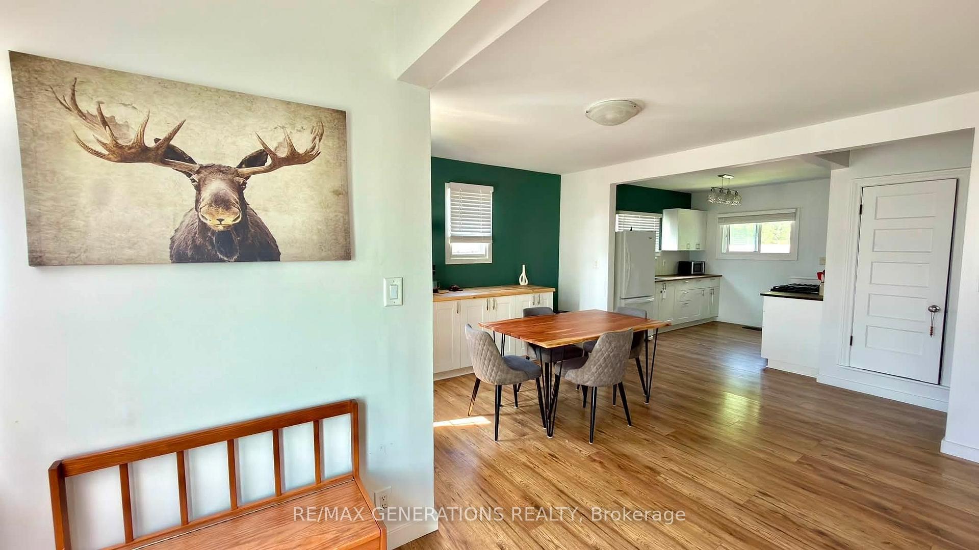 Photo 2 of 454 Algoma Street N, Thunder Bay, Shuniah — HOMEH
