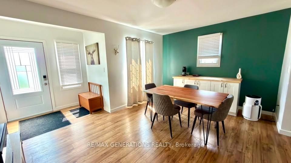 Photo 5 of 454 Algoma Street N, Thunder Bay, Shuniah — HOMEH