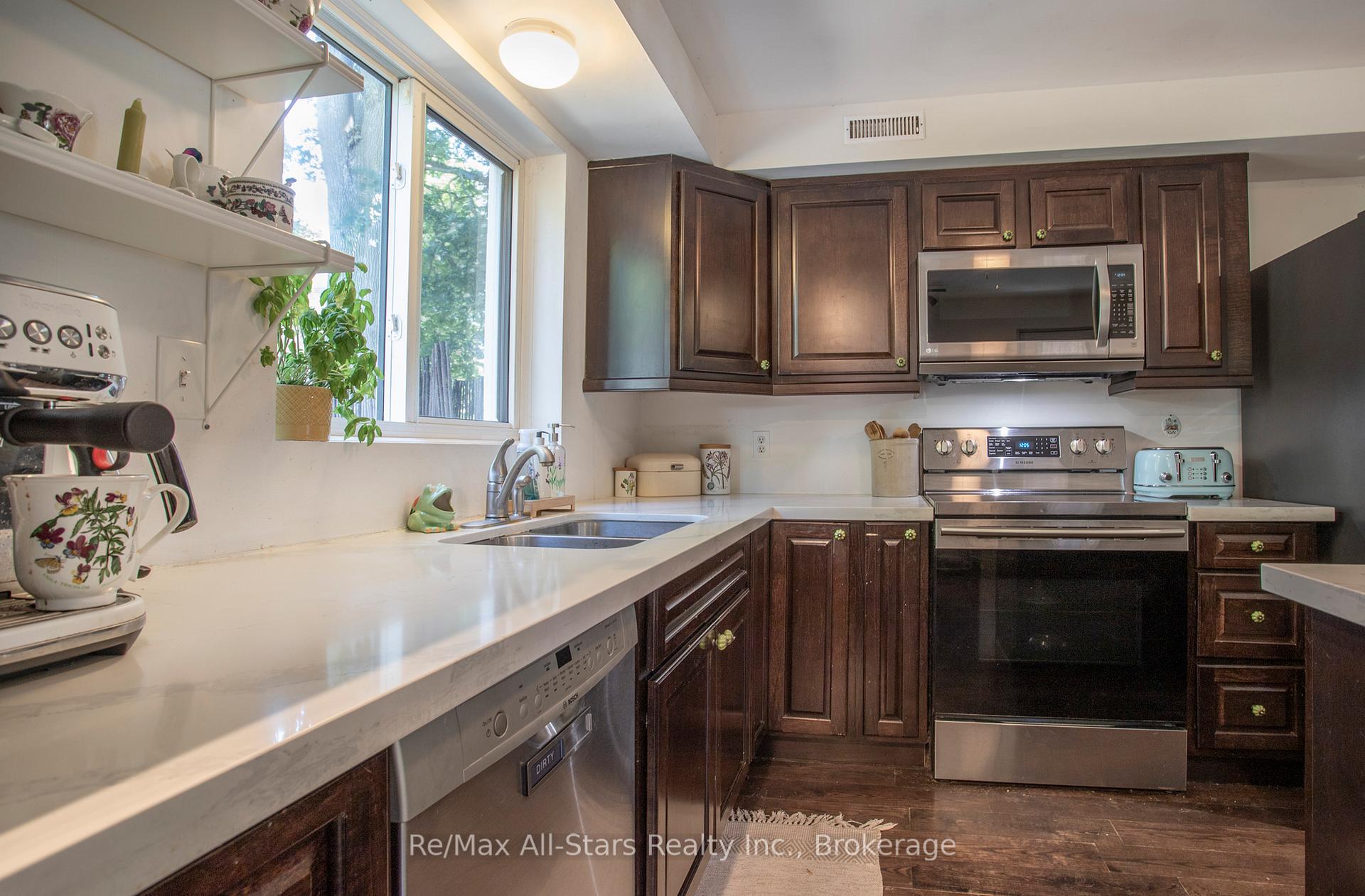 Photo 24 of 36 Emily Street E, Clarington, Newcastle — HOMEH