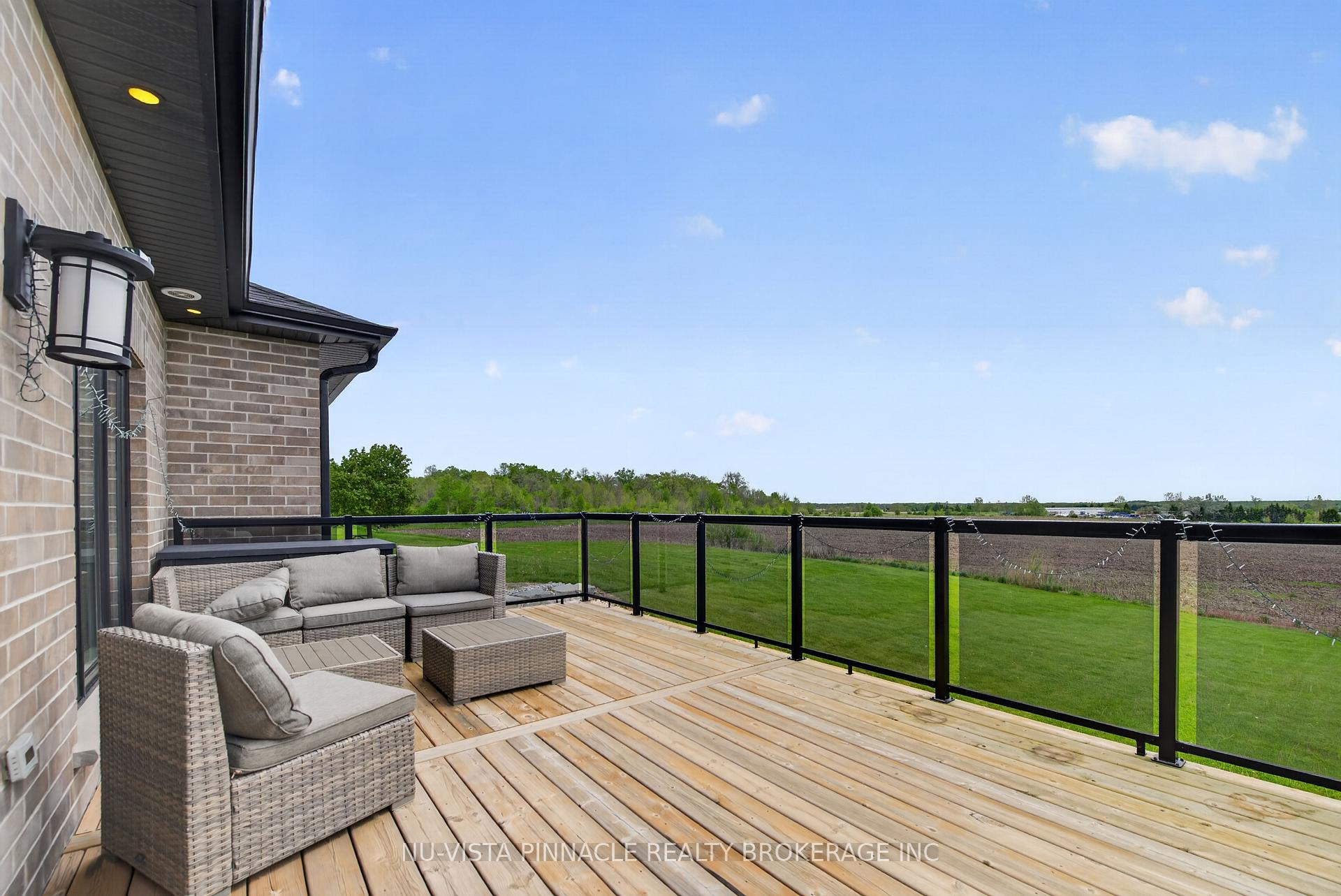 Photo 10 of 9507 Charlton Drive, Middlesex Centre, Rural Middlesex Centre — HOMEH