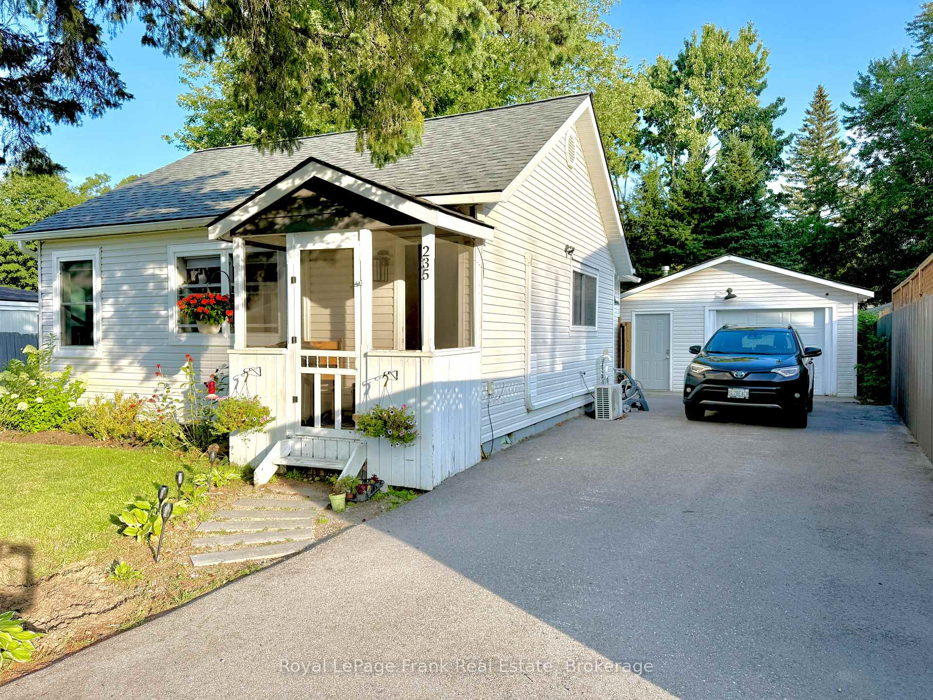 Photo 1 of 235 Kingswood Drive, Gravenhurst, Muskoka (S) — HOMEH