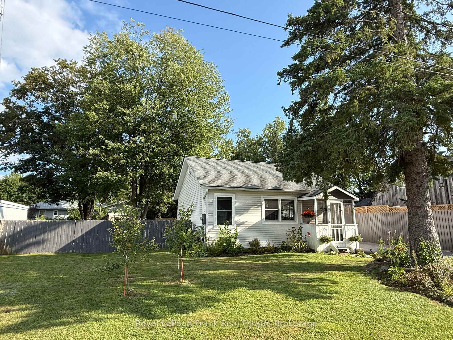 Photo 3 of 235 Kingswood Drive, Gravenhurst, Muskoka (S) — HOMEH